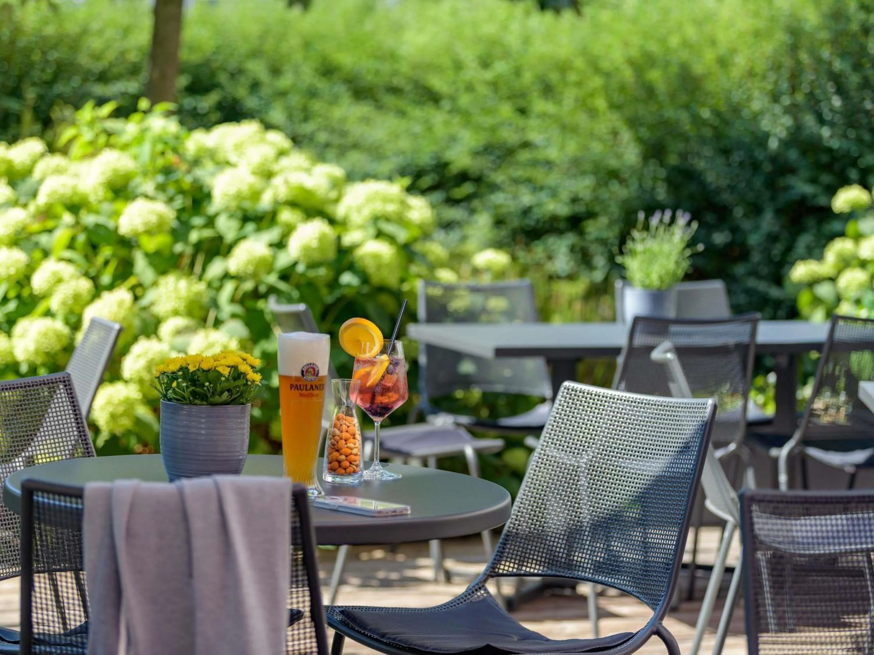 Restaurant/places to eat in Ibis München City Arnulfpark