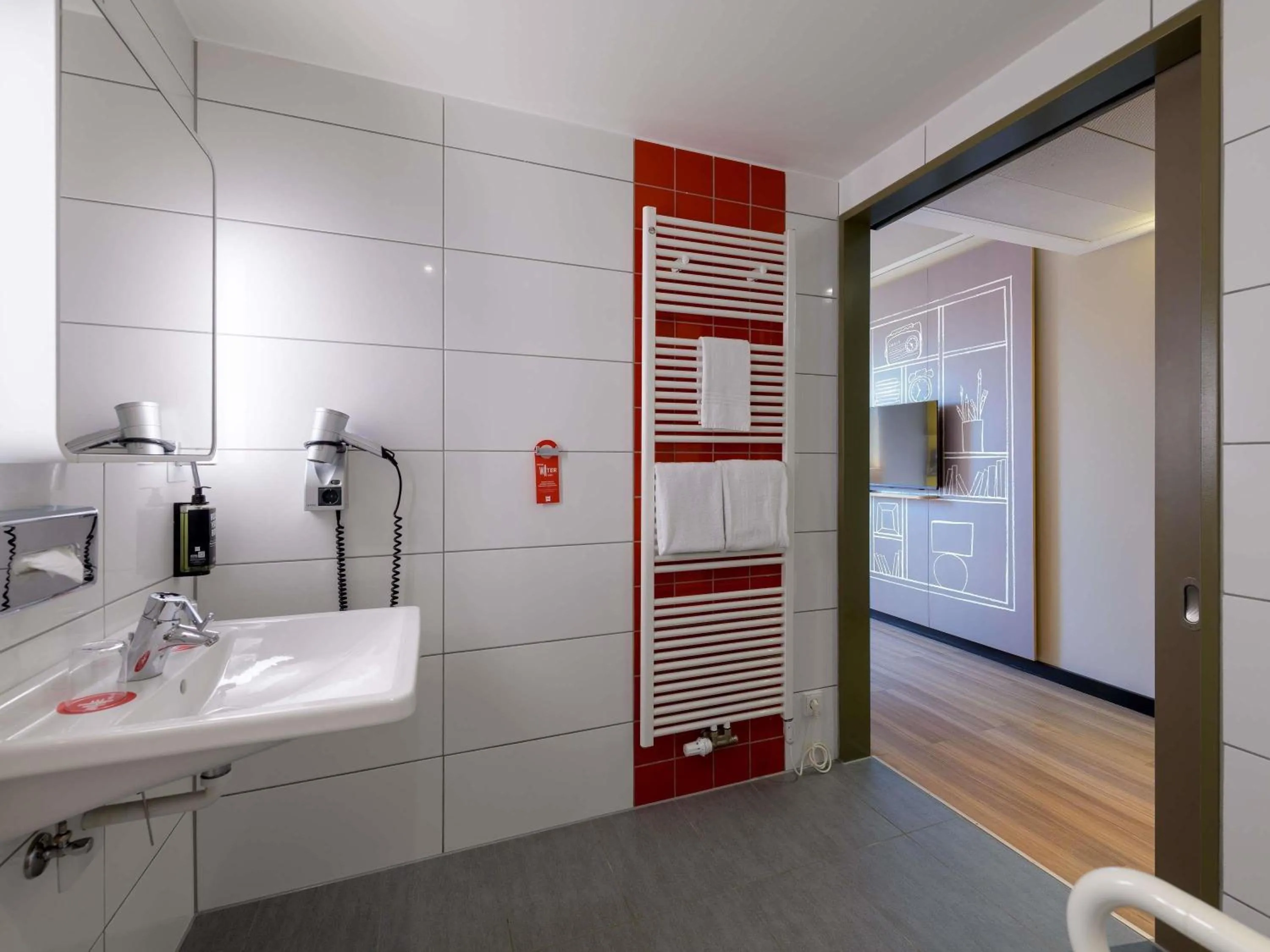 Bedroom in Ibis München City Arnulfpark