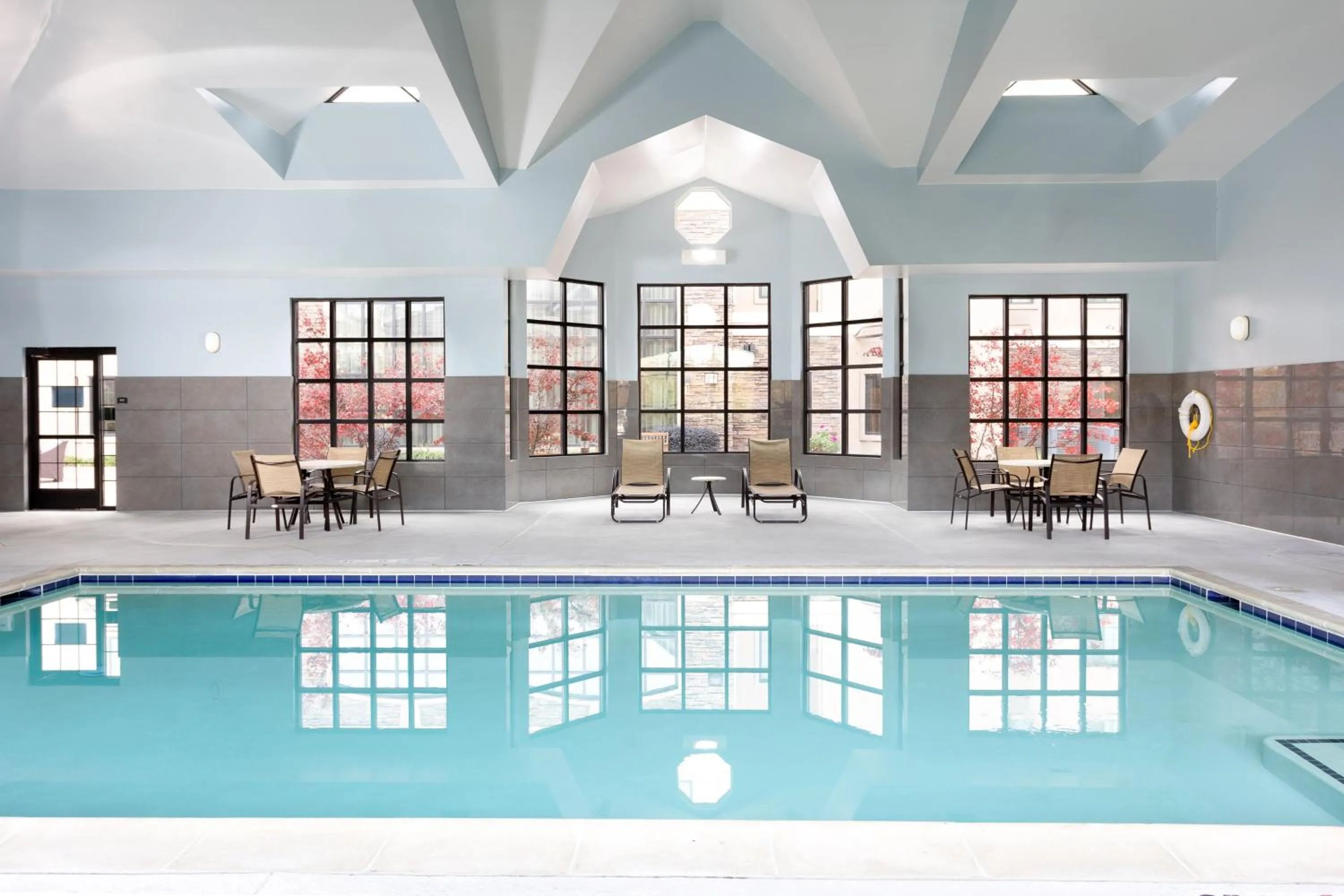 Swimming pool in Staybridge Suites Sacramento-Folsom by IHG