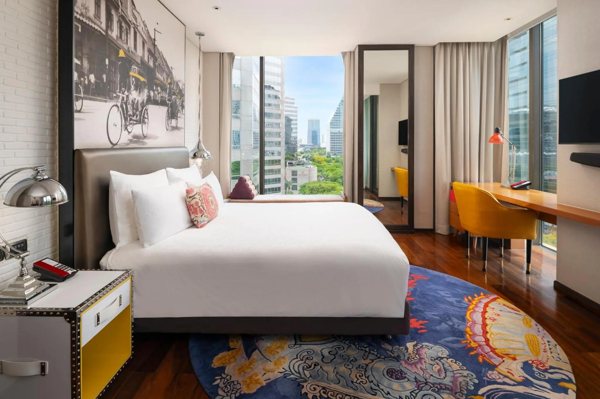 Photo of the whole room, Bed in Hotel Indigo Bangkok Wireless Road by IHG