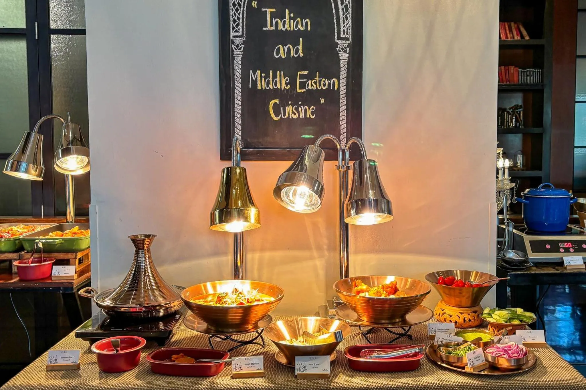 Restaurant/places to eat in Hotel Indigo Bangkok Wireless Road by IHG