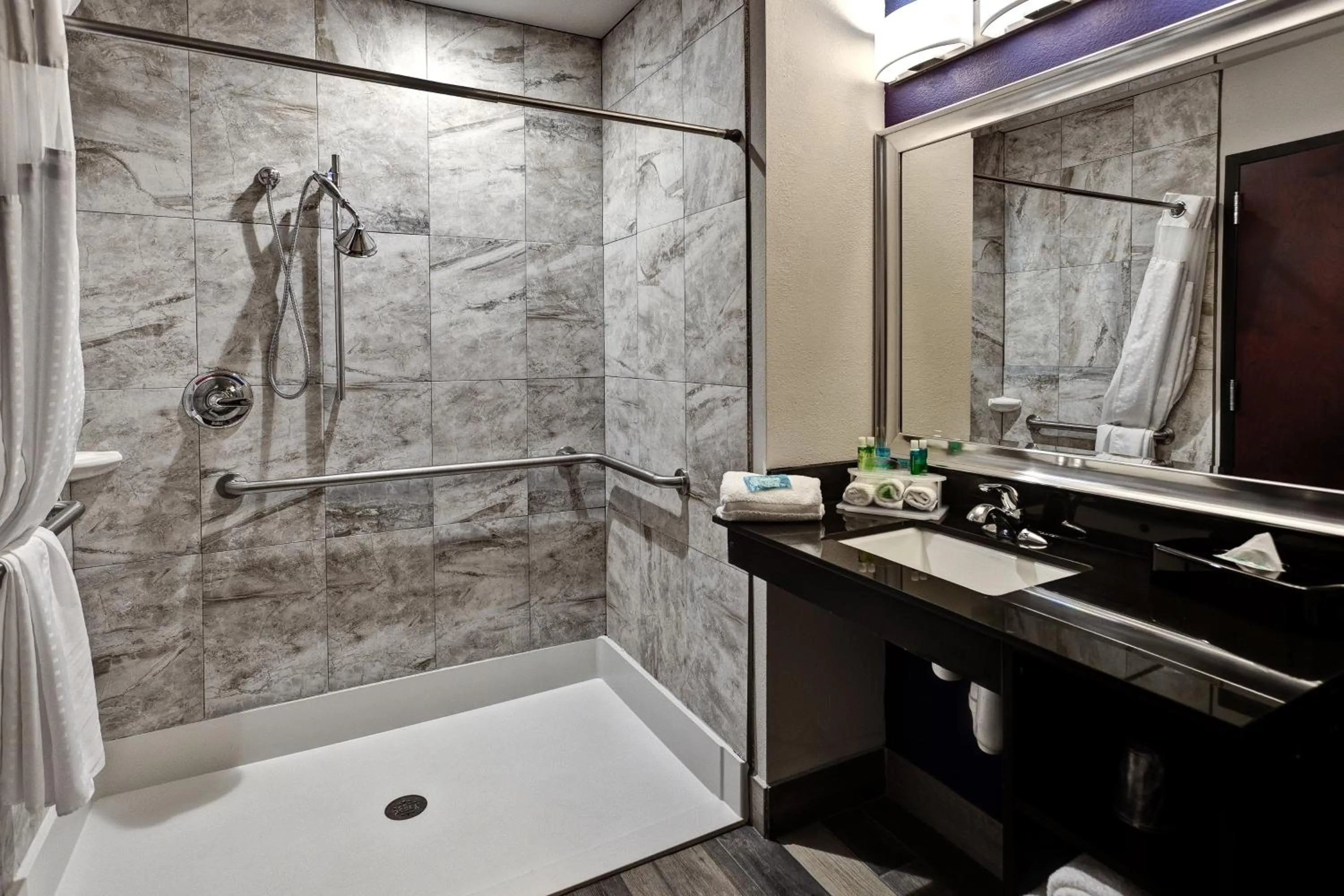 Bathroom in Holiday Inn Express Hutchison by IHG