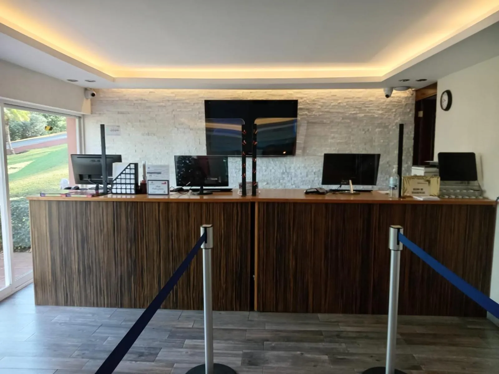 Lobby or reception in HOTEL PUNTA GALERIA