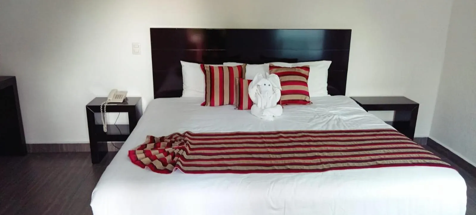 Bed in HOTEL PUNTA GALERIA