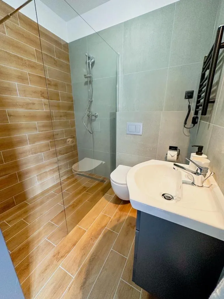 Shower in Hotel Czerwone Korale