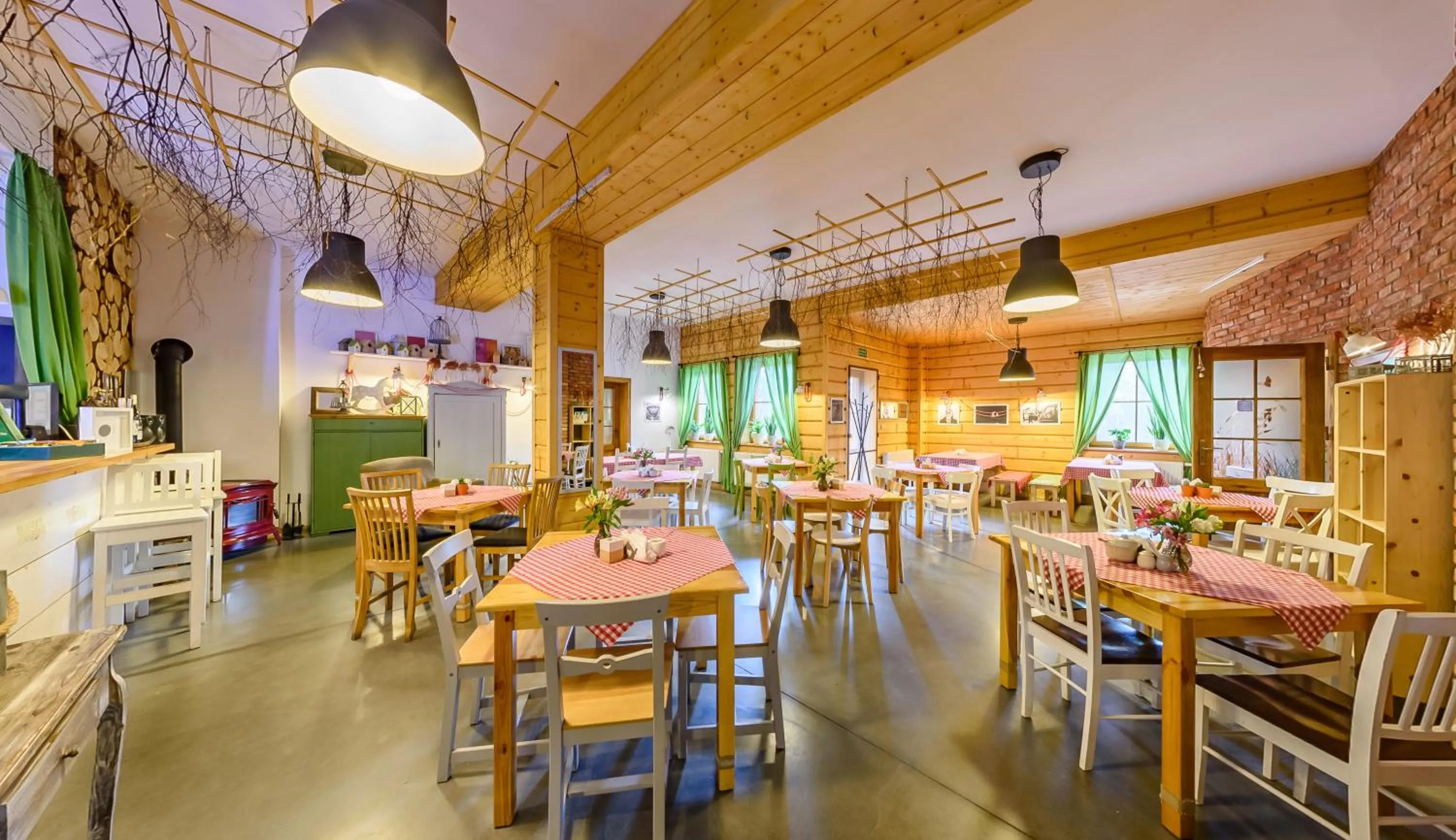 Restaurant/places to eat in Hotel Czerwone Korale