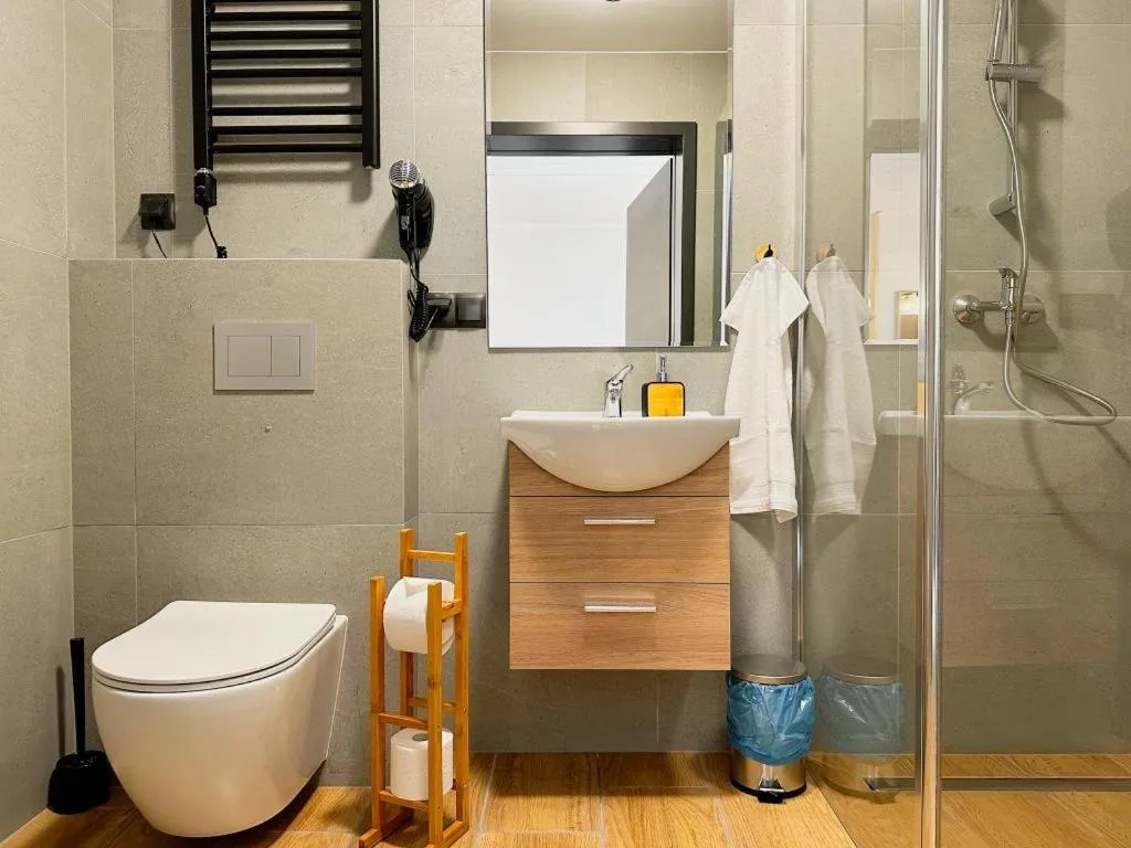 Shower in Hotel Czerwone Korale