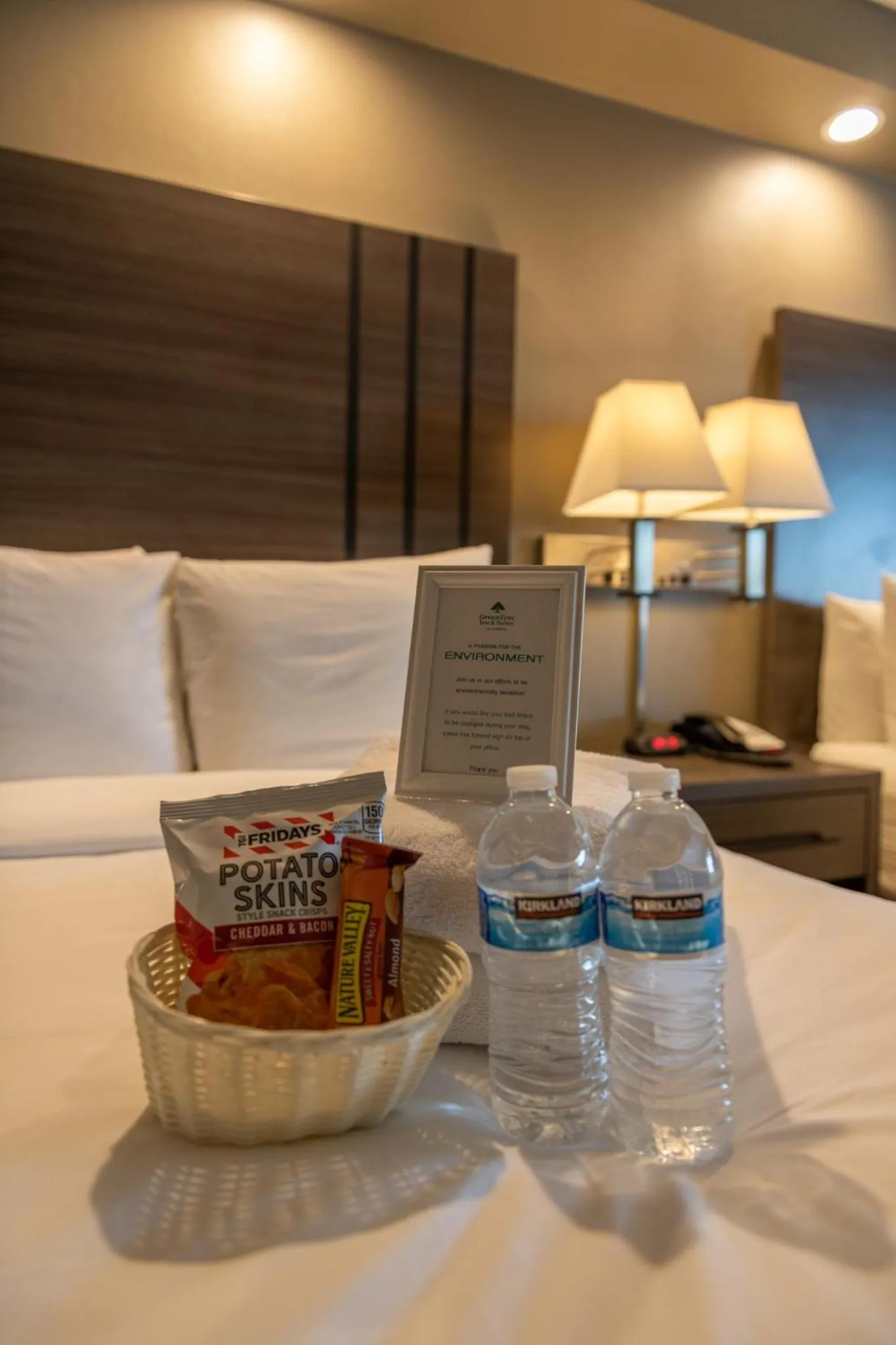 Bed in GreenTree Inn & Suites Los Angeles - Alhambra - Pasadena