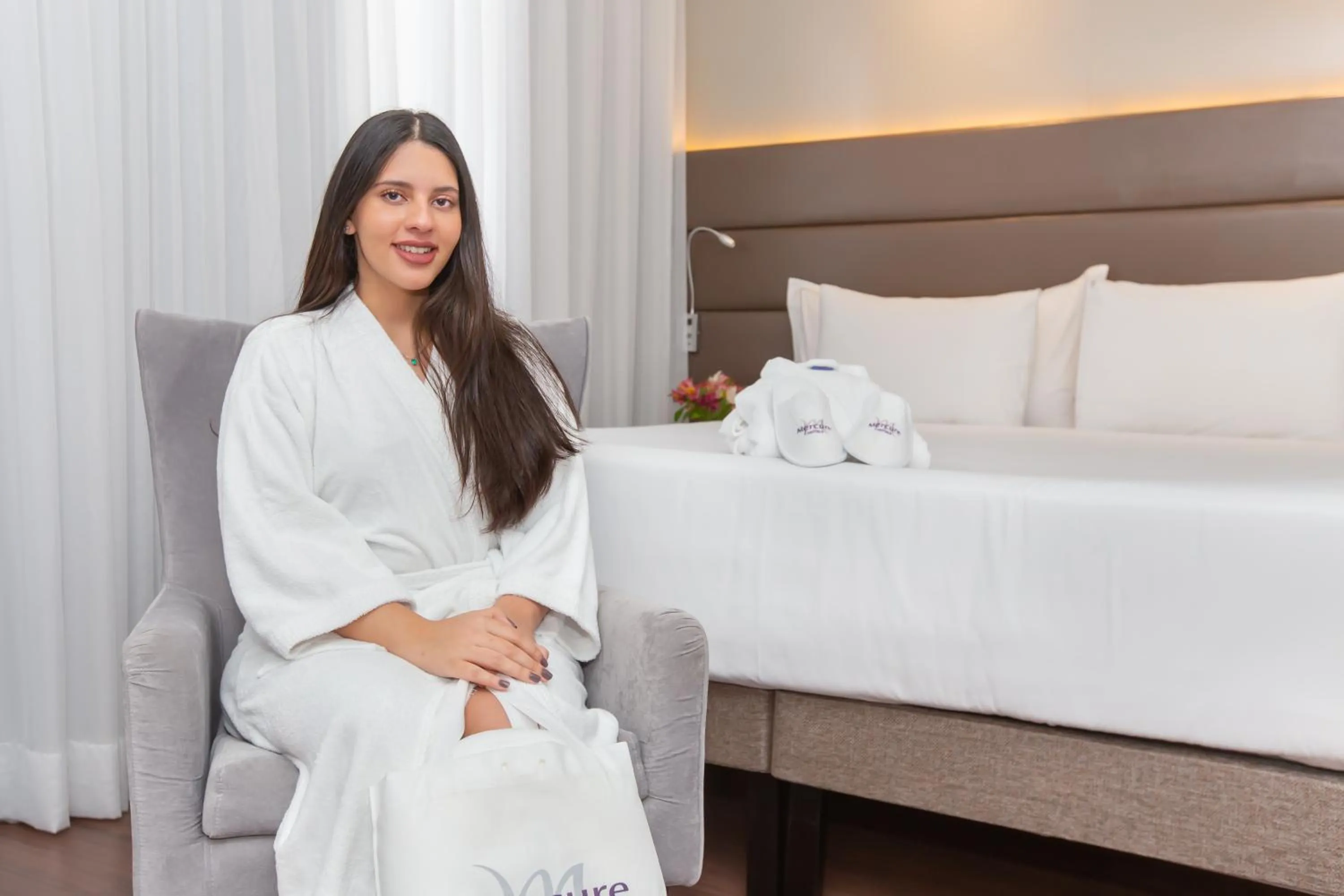 People, Bed in Mercure Sao Paulo Vila Olimpia