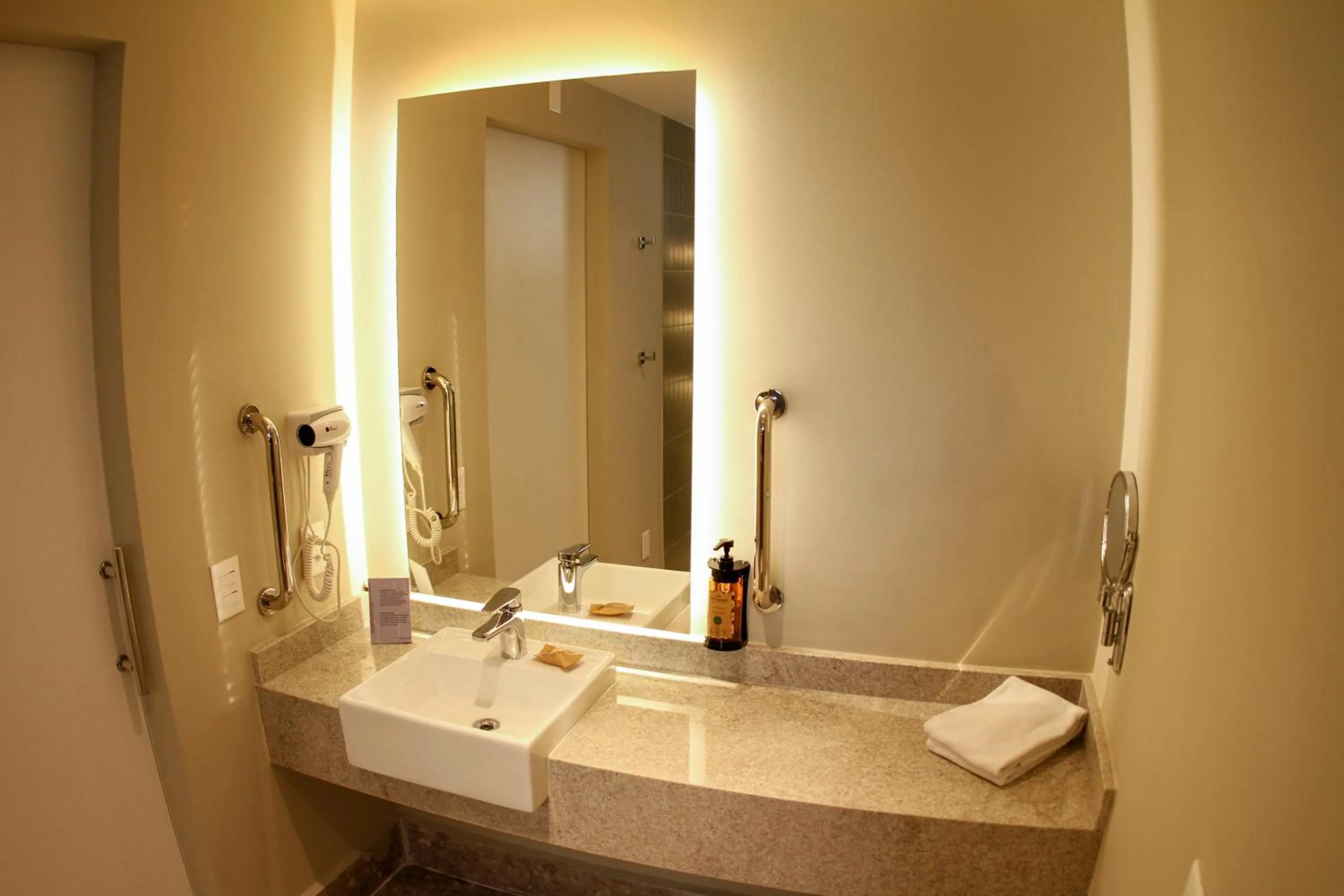 Bathroom in Mercure Sao Paulo Vila Olimpia