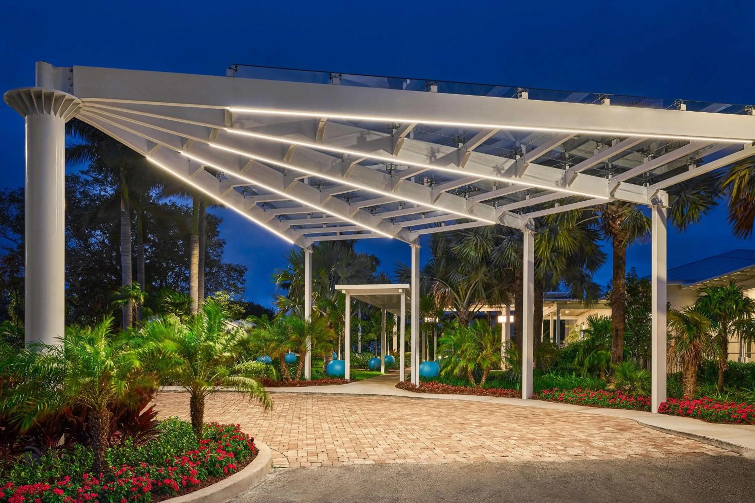 Property building in Faro Blanco Resort & Yacht Club Marathon, Curio by Hilton