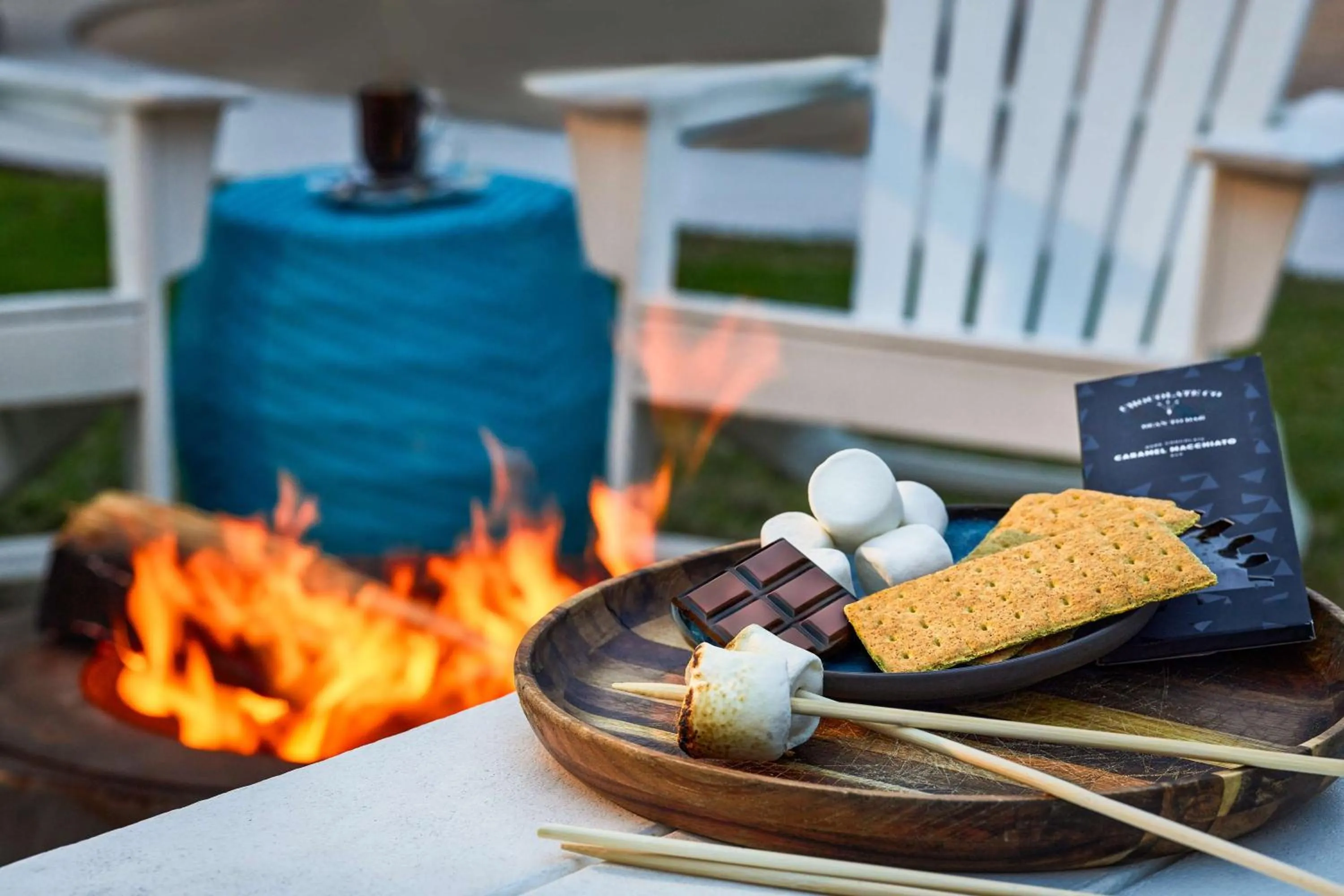 Food and drinks in Faro Blanco Resort & Yacht Club Marathon, Curio by Hilton