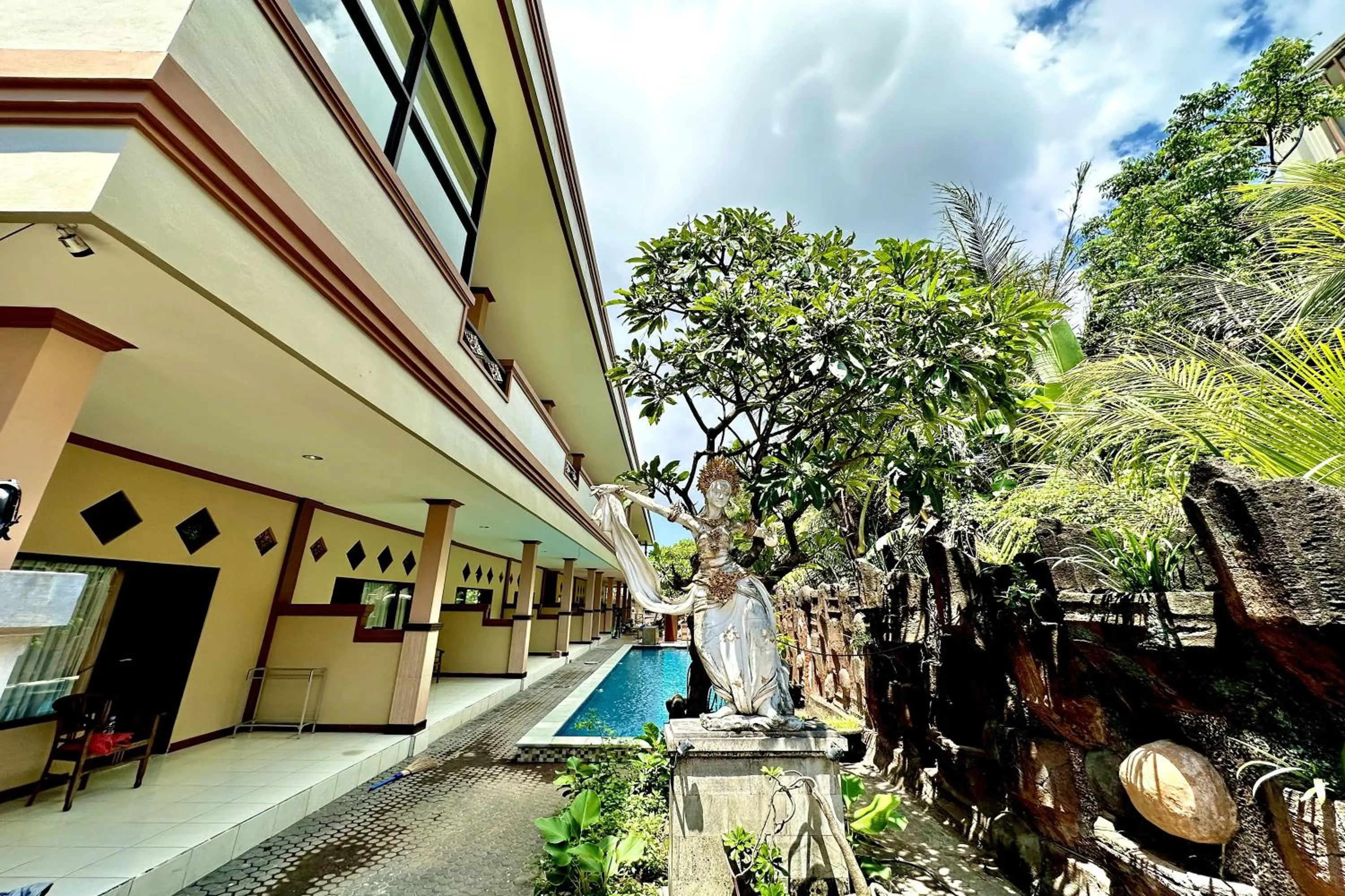 Property building in Taxa Raya Guest House