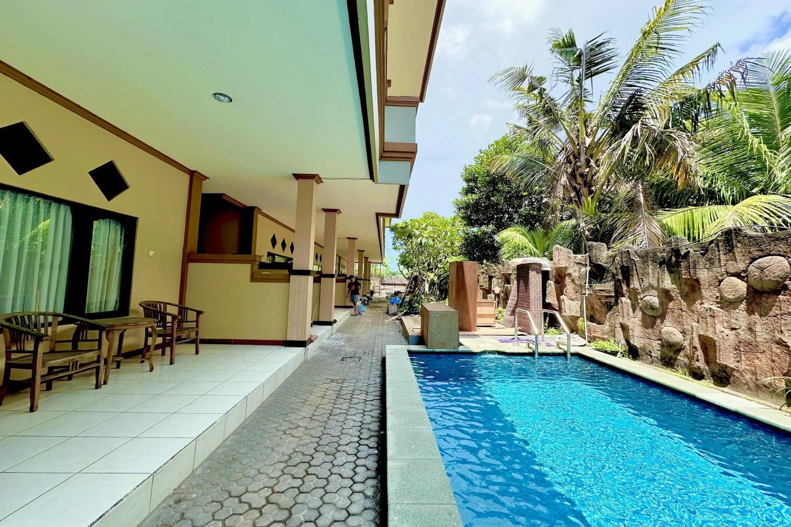 Swimming pool in Taxa Raya Guest House