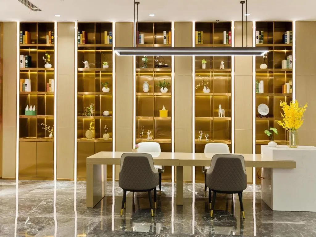 Lavande Hotel Shenzhen Dongmen Shuibeicuizhu Metro Station