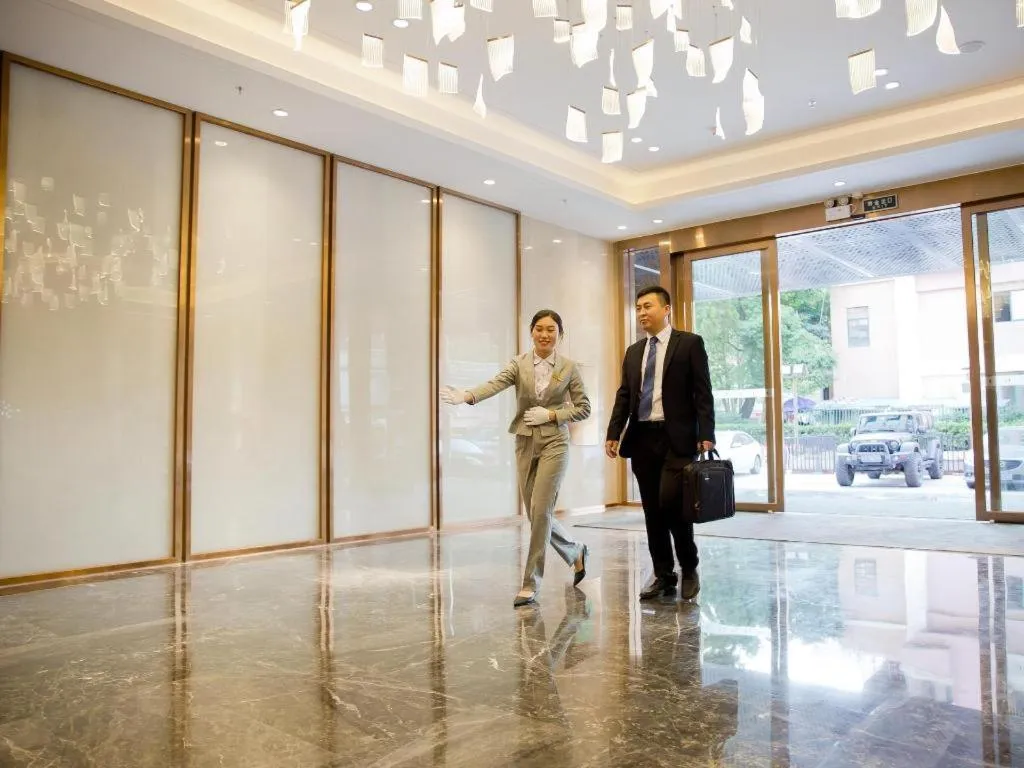 Lavande Hotel Shenzhen Dongmen Shuibeicuizhu Metro Station