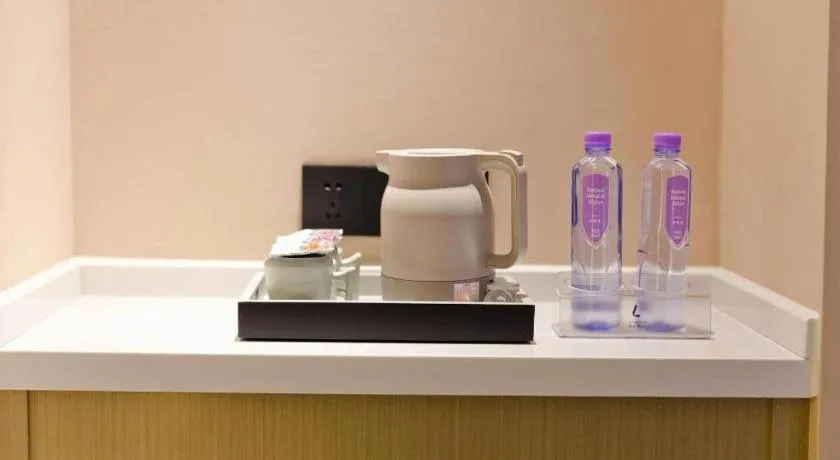 Lavande Hotel Shenzhen Dongmen Shuibeicuizhu Metro Station