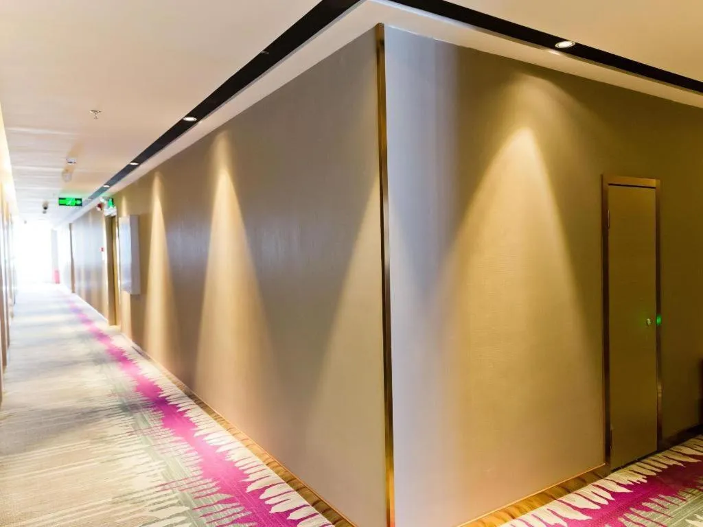 Lavande Hotel Shenzhen Dongmen Shuibeicuizhu Metro Station