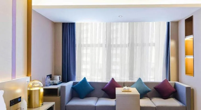 Lavande Hotel Shenzhen Dongmen Shuibeicuizhu Metro Station