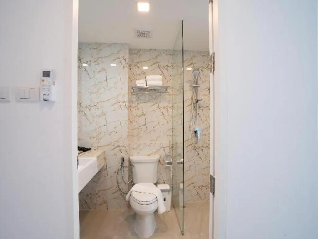 B2 Phuket Premier Hotel