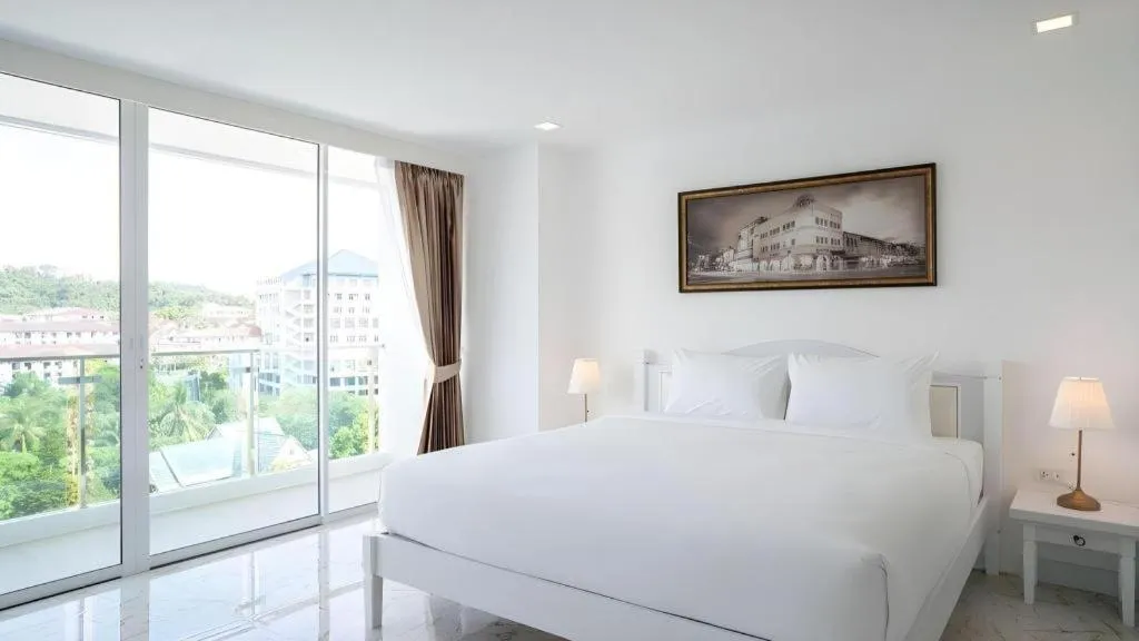 Bed in B2 Phuket Premier Hotel