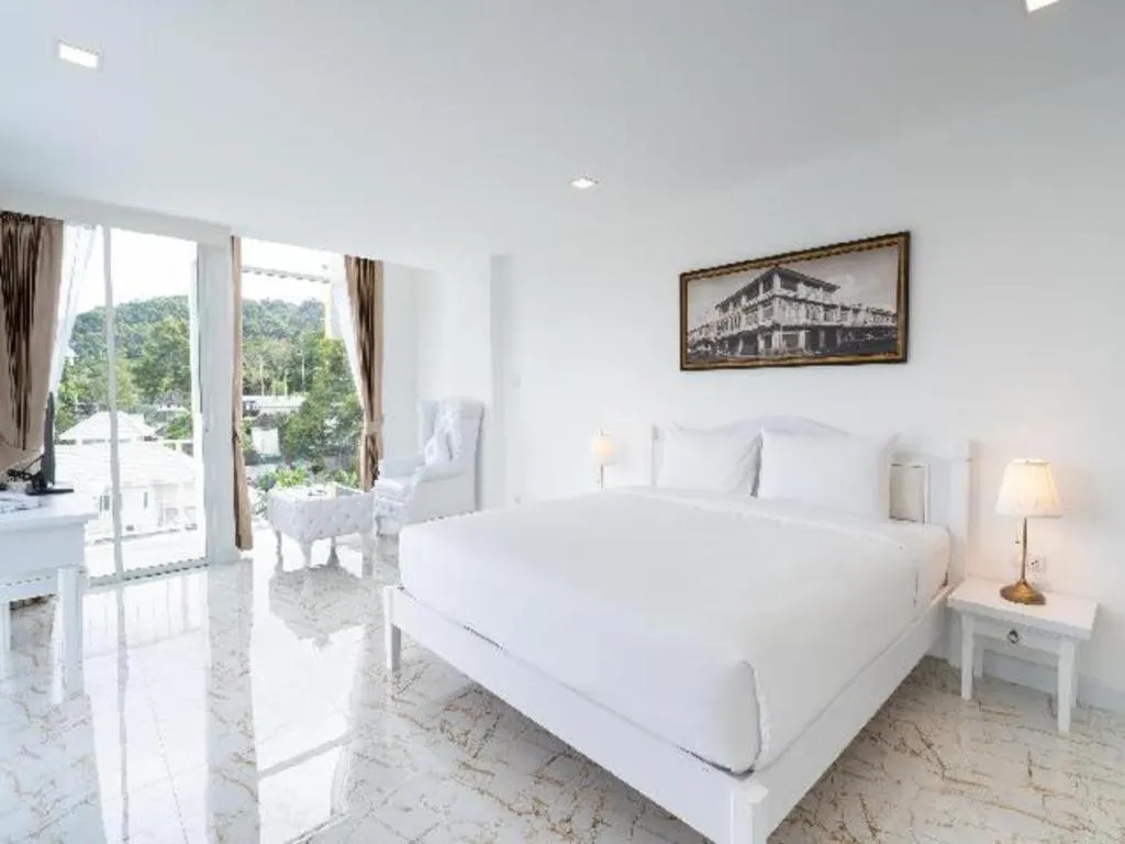 Bed in B2 Phuket Premier Hotel