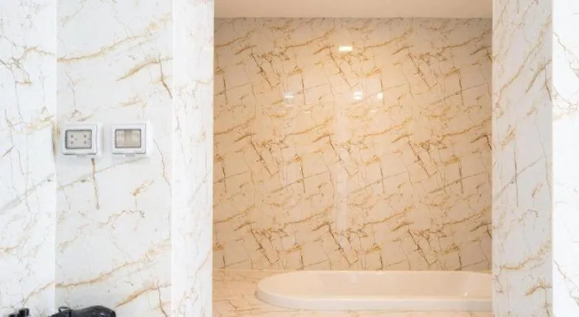 B2 Phuket Premier Hotel