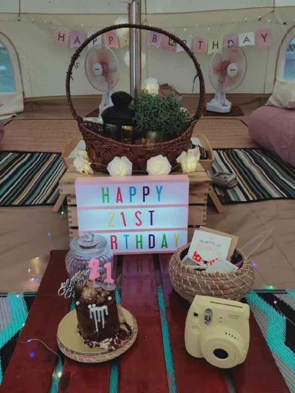 Glamping kaki singapore-Standard medium bell tent