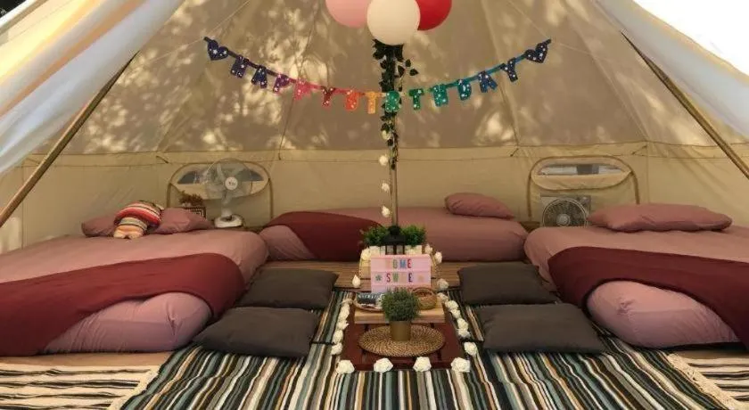 Glamping kaki singapore-Standard medium bell tent