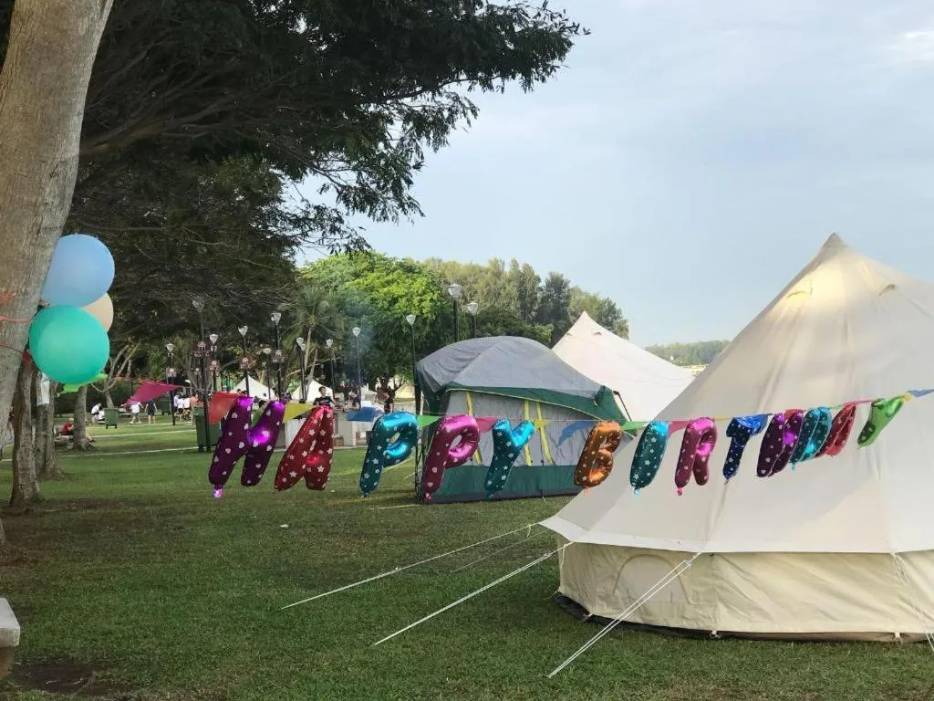 Glamping kaki singapore-Standard medium bell tent