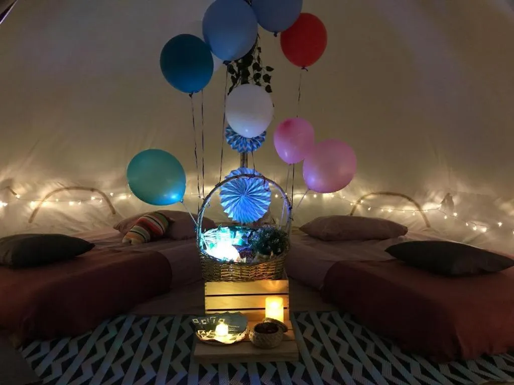 Glamping kaki singapore-Standard medium bell tent