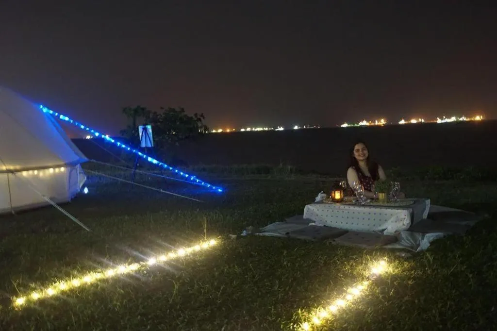 Glamping kaki singapore-Standard medium bell tent