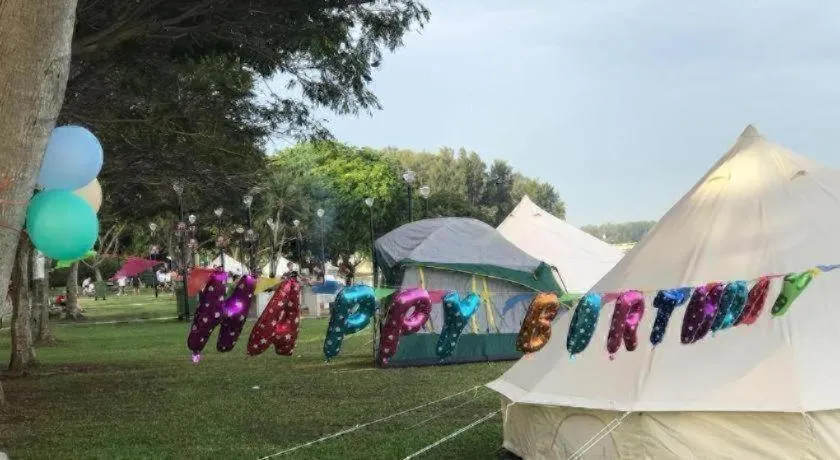 Glamping kaki singapore-Standard medium bell tent