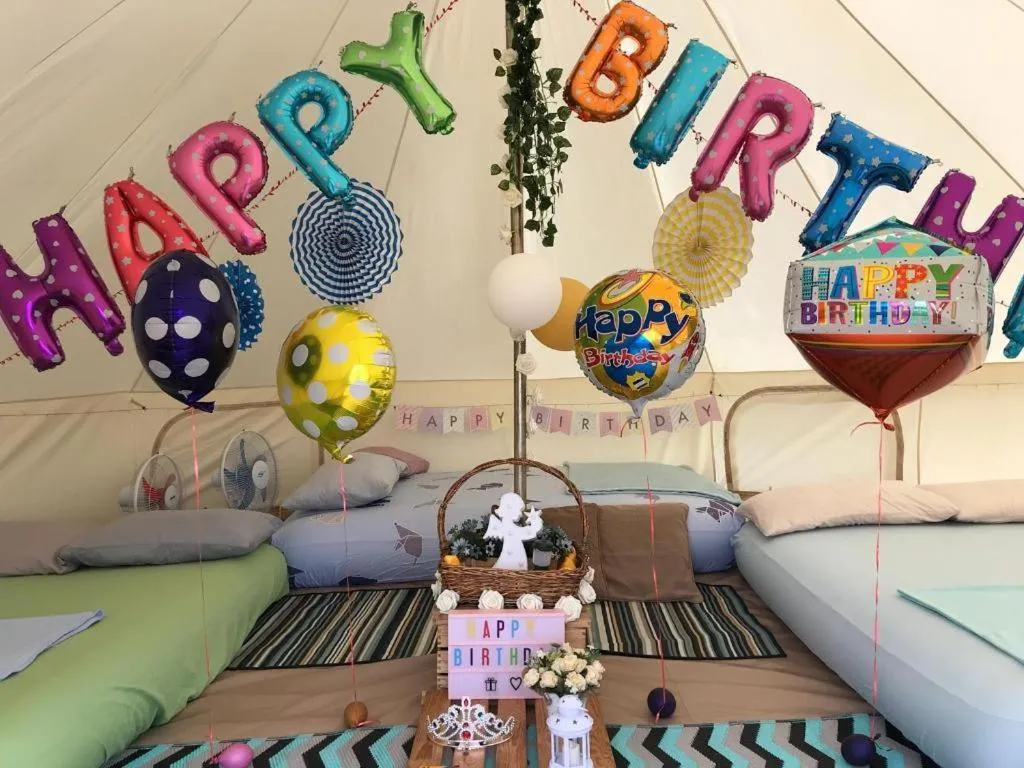 Glamping kaki singapore-Standard medium bell tent