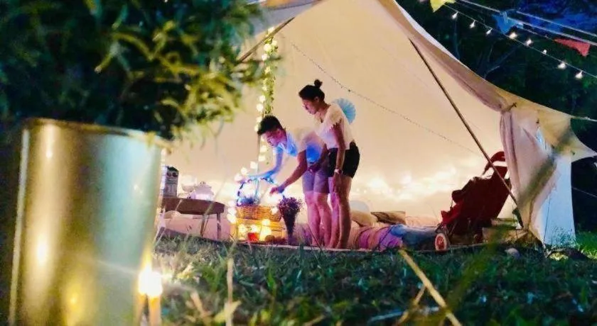 Glamping kaki singapore-Standard medium bell tent