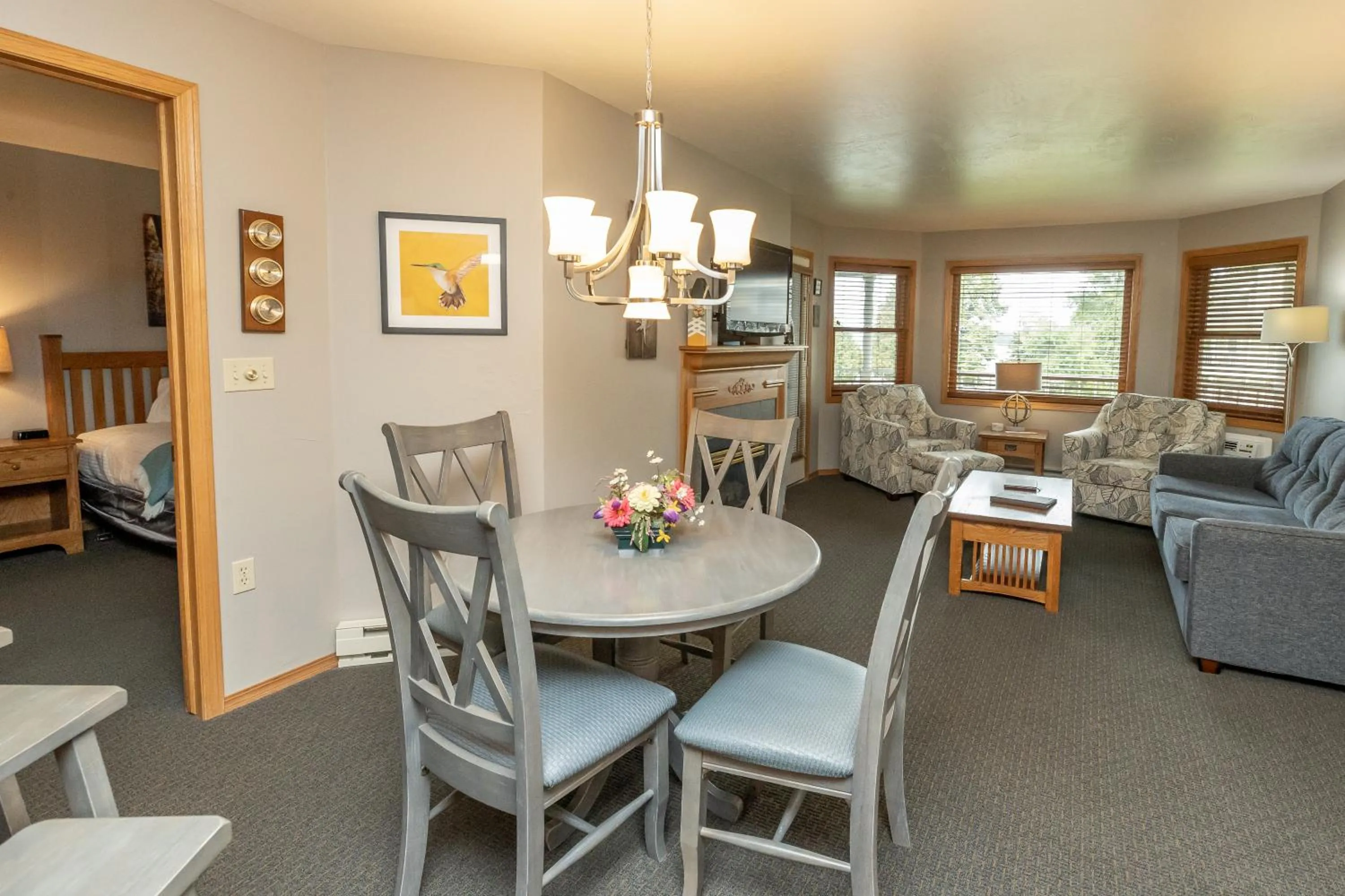 Dining area in Westwood Shores Waterfront Resort