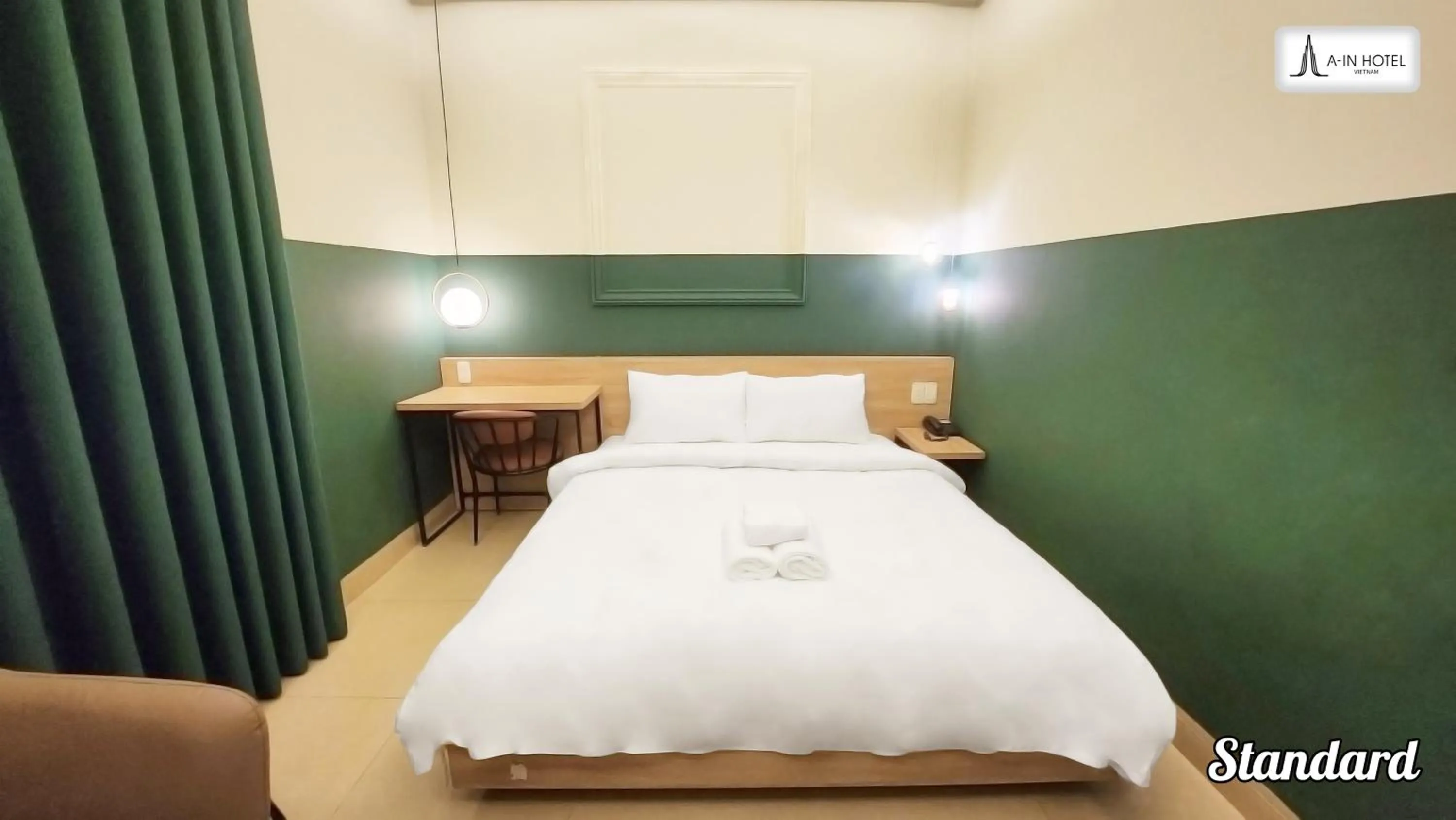 Bedroom, Bed in A In Hotel Atistar