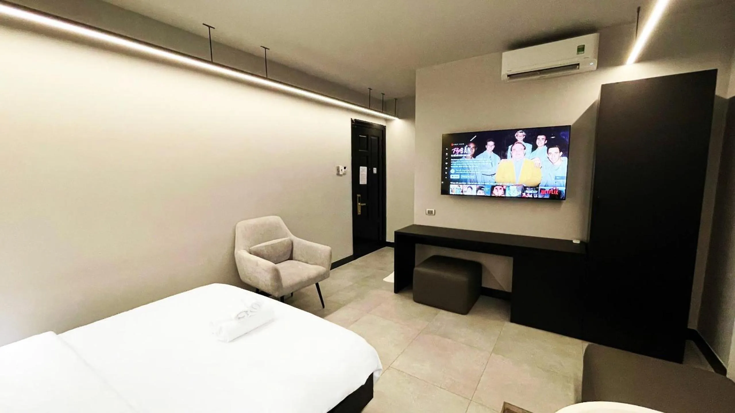 Bedroom, Bed in A In Hotel Atistar