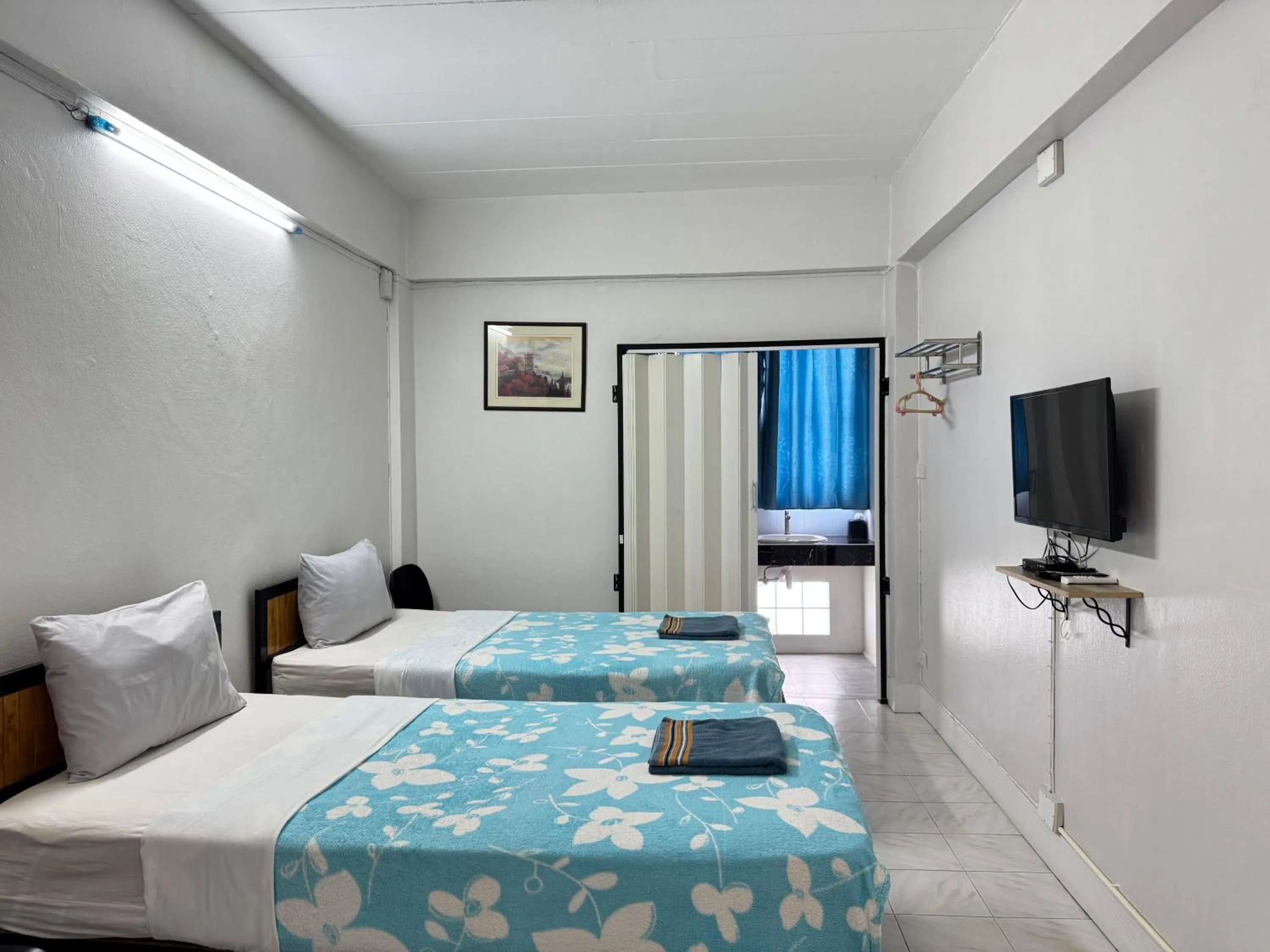 Bedroom, Bed in Collection O Centre Place