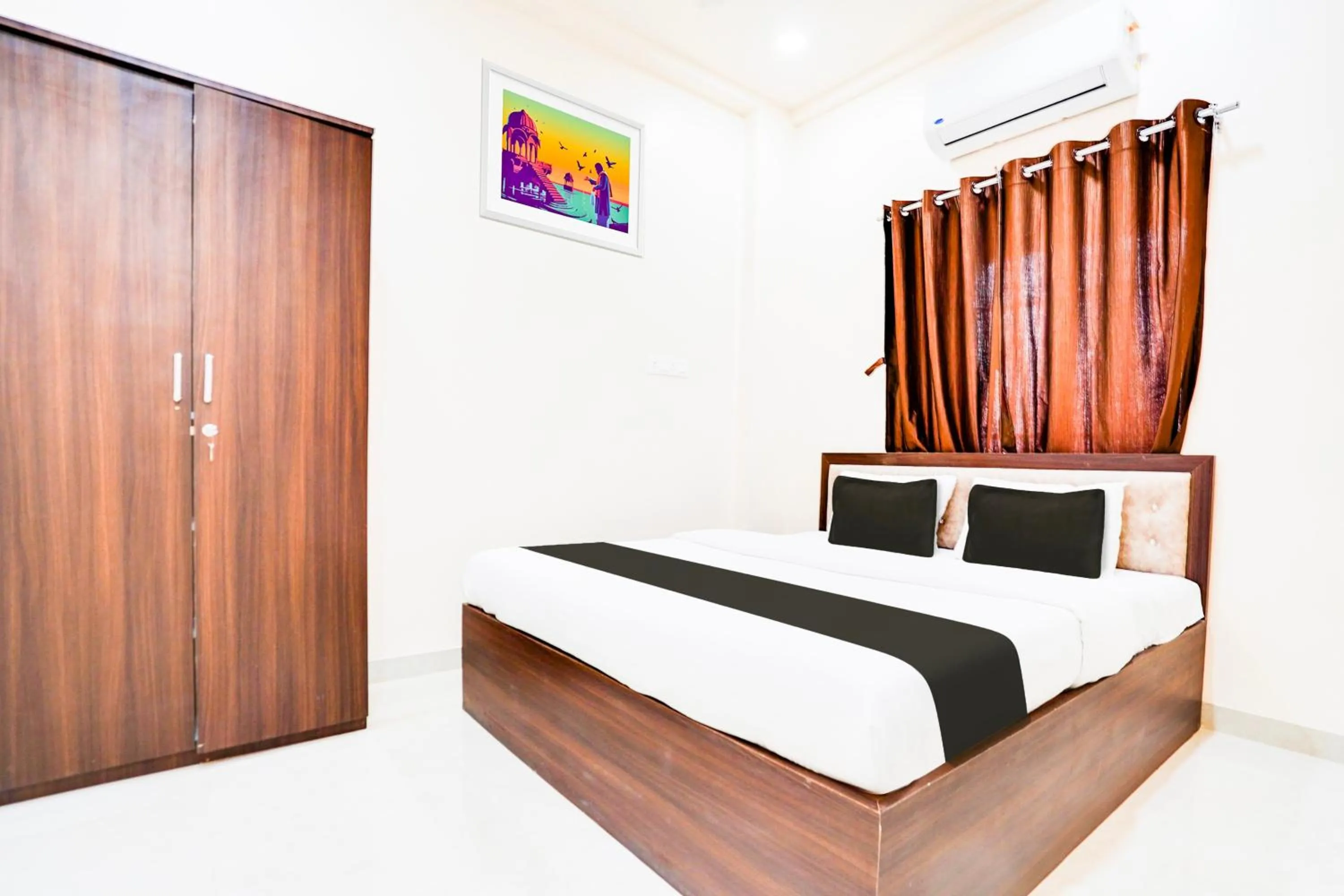 Bedroom, Bed in Hotel O UTS STAY IN