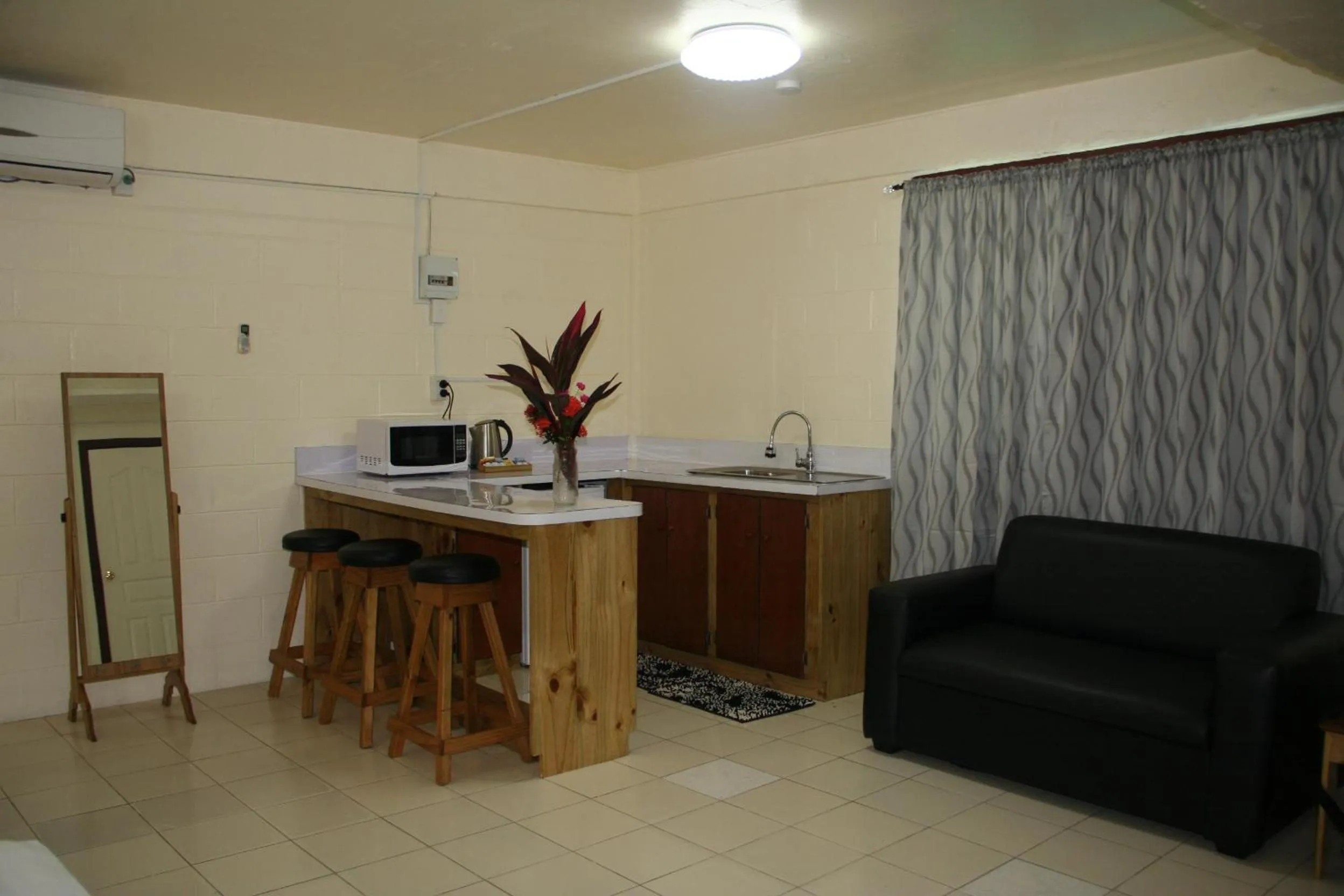 Living room in Moatoga Hotel