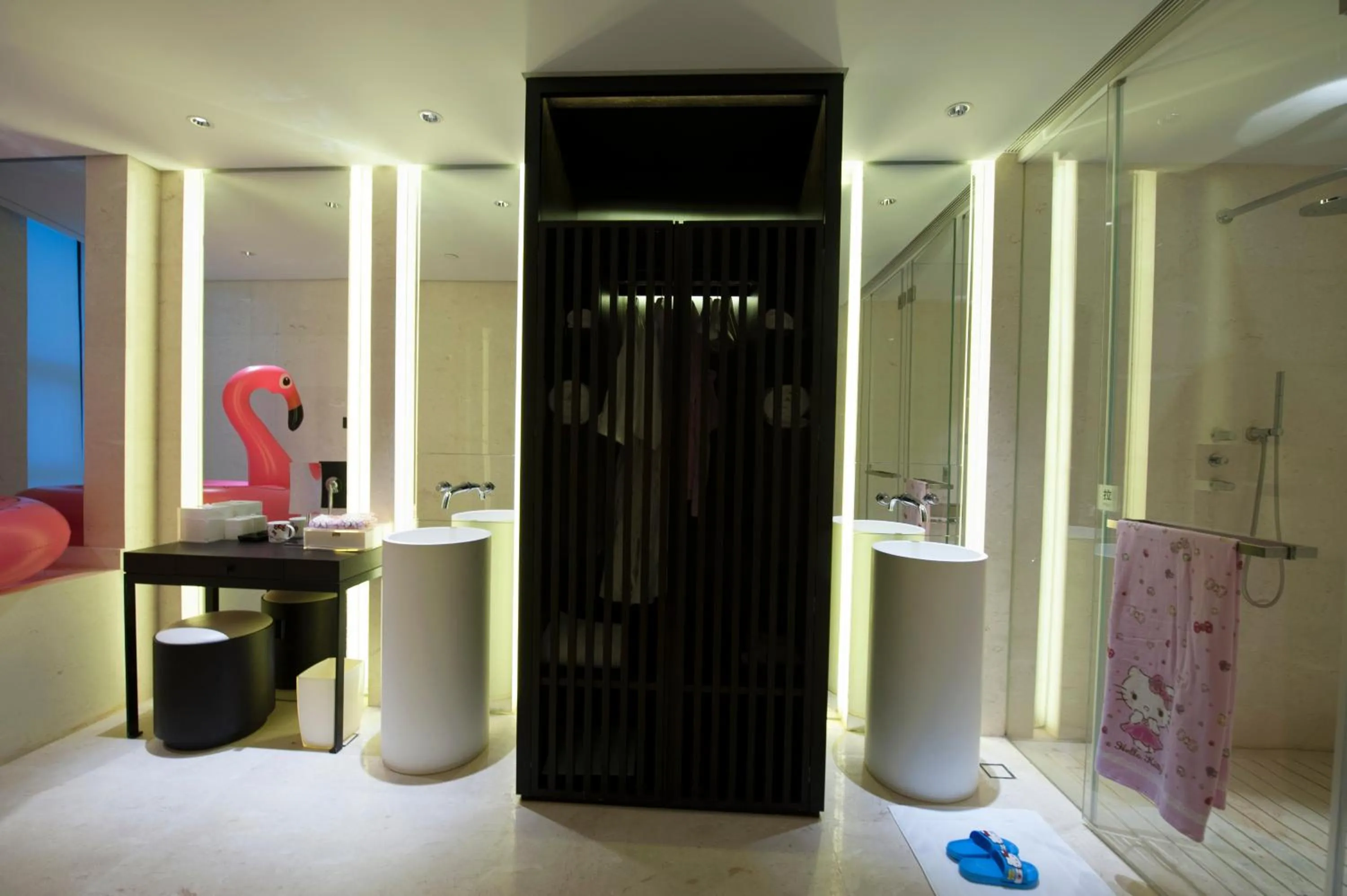 Shower in Wuhan Ziyuan Hotel