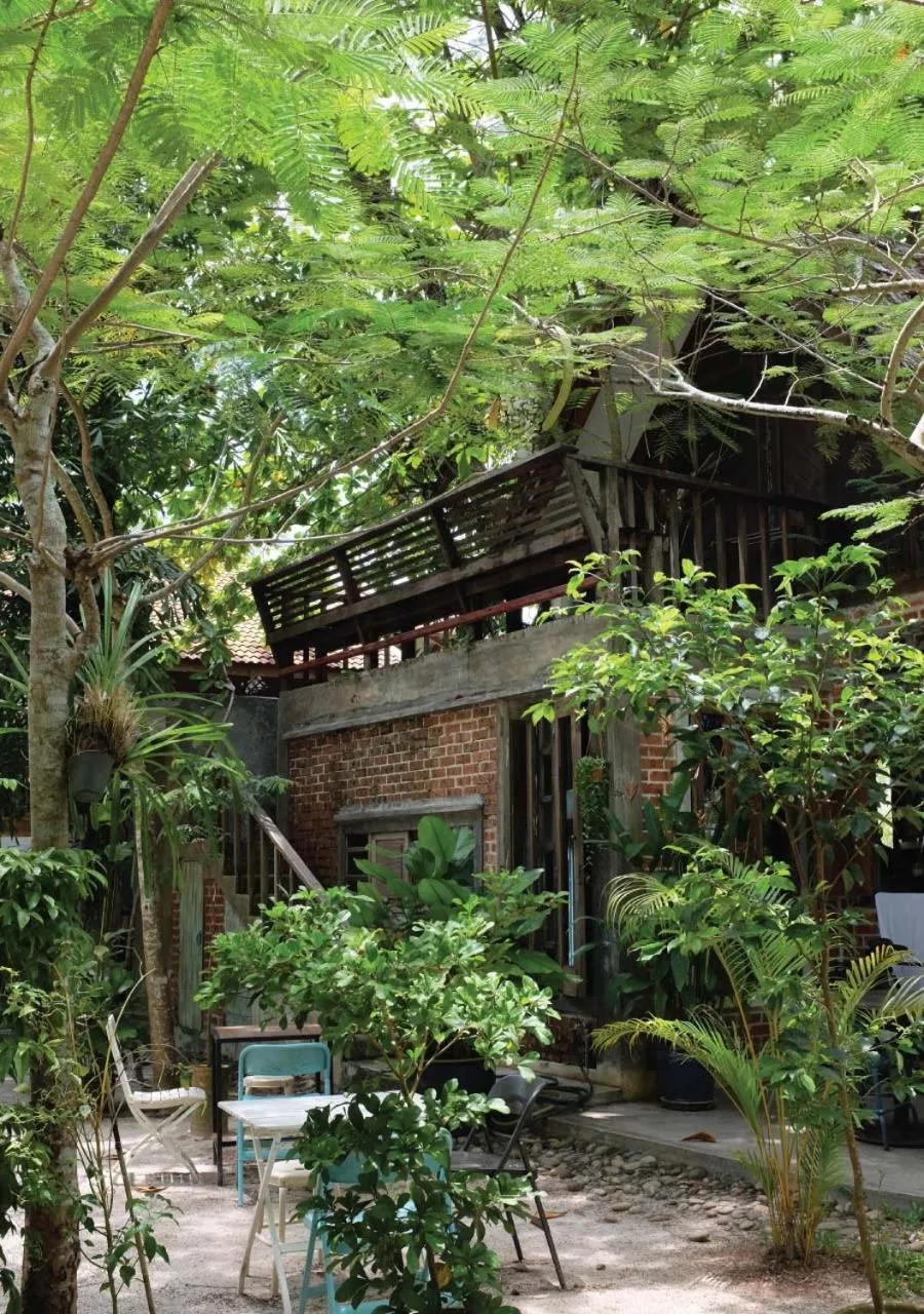 Breakfast in Panji Panji Tropical Wooden Home