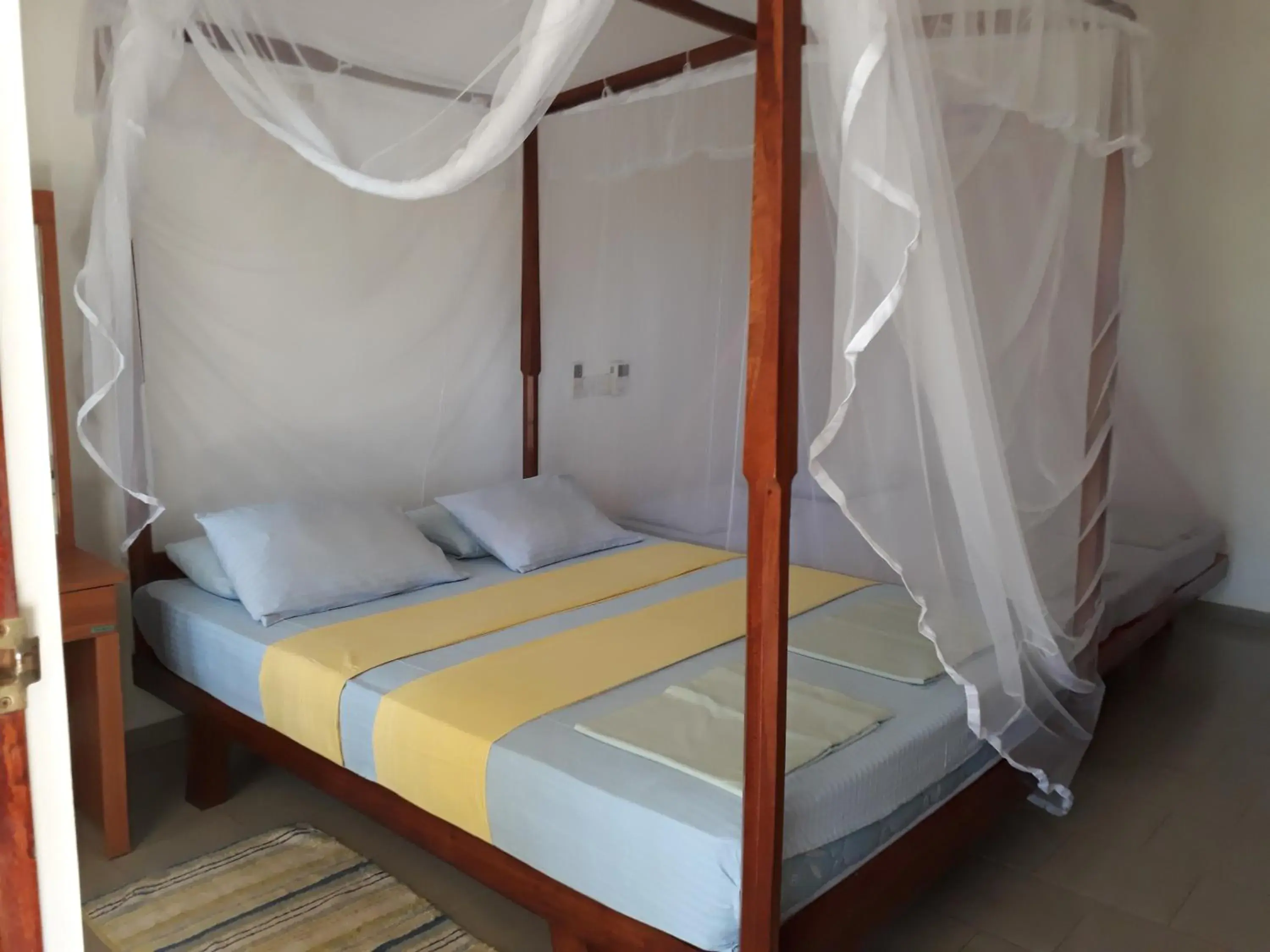 Standard Double Room with Fan & Garden view in Traveller's Home Hotel Standard Double Room with Fan & Garden view in Traveller's Home Hotel