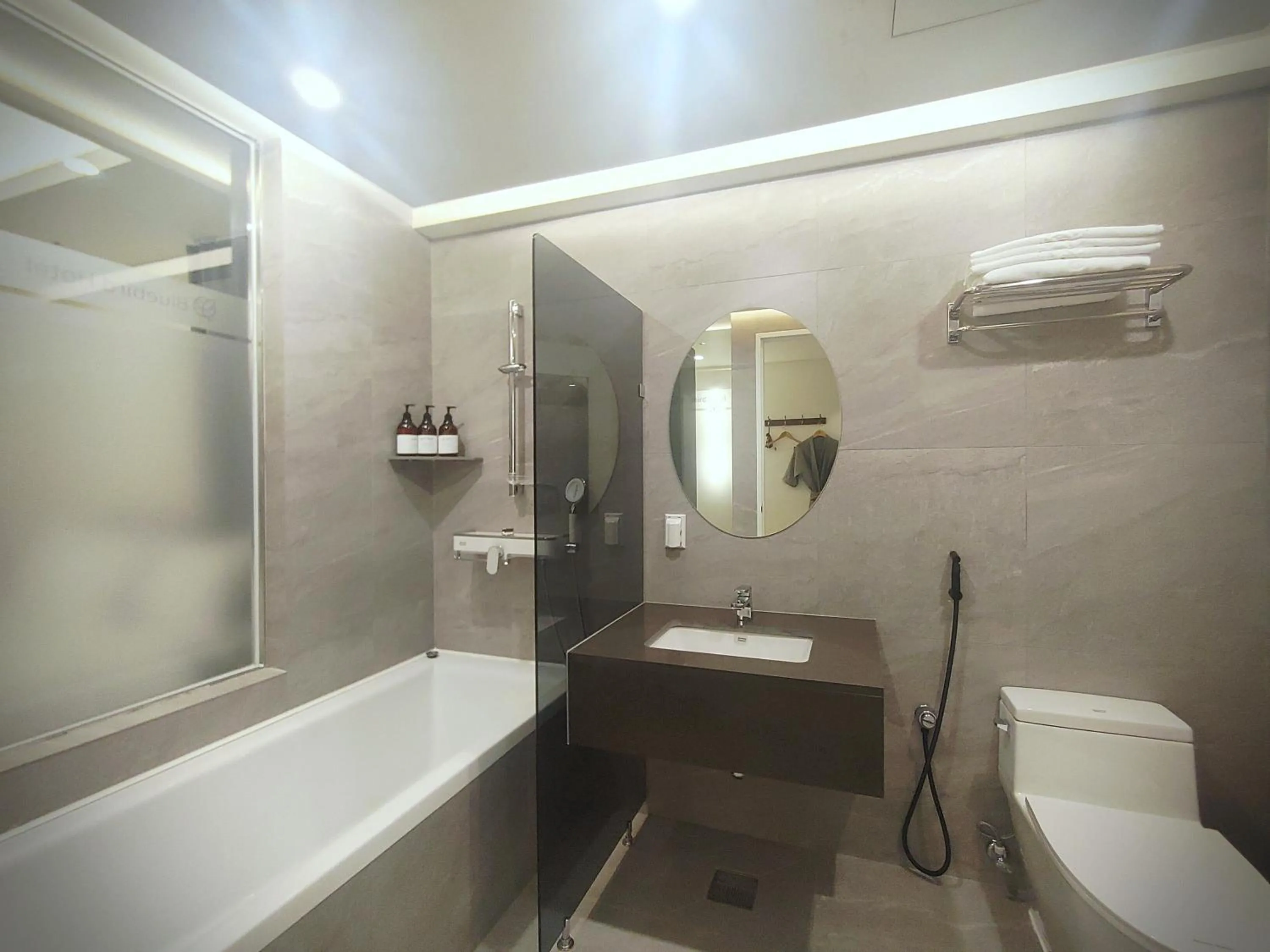 Bathroom in Bluebird Hotel