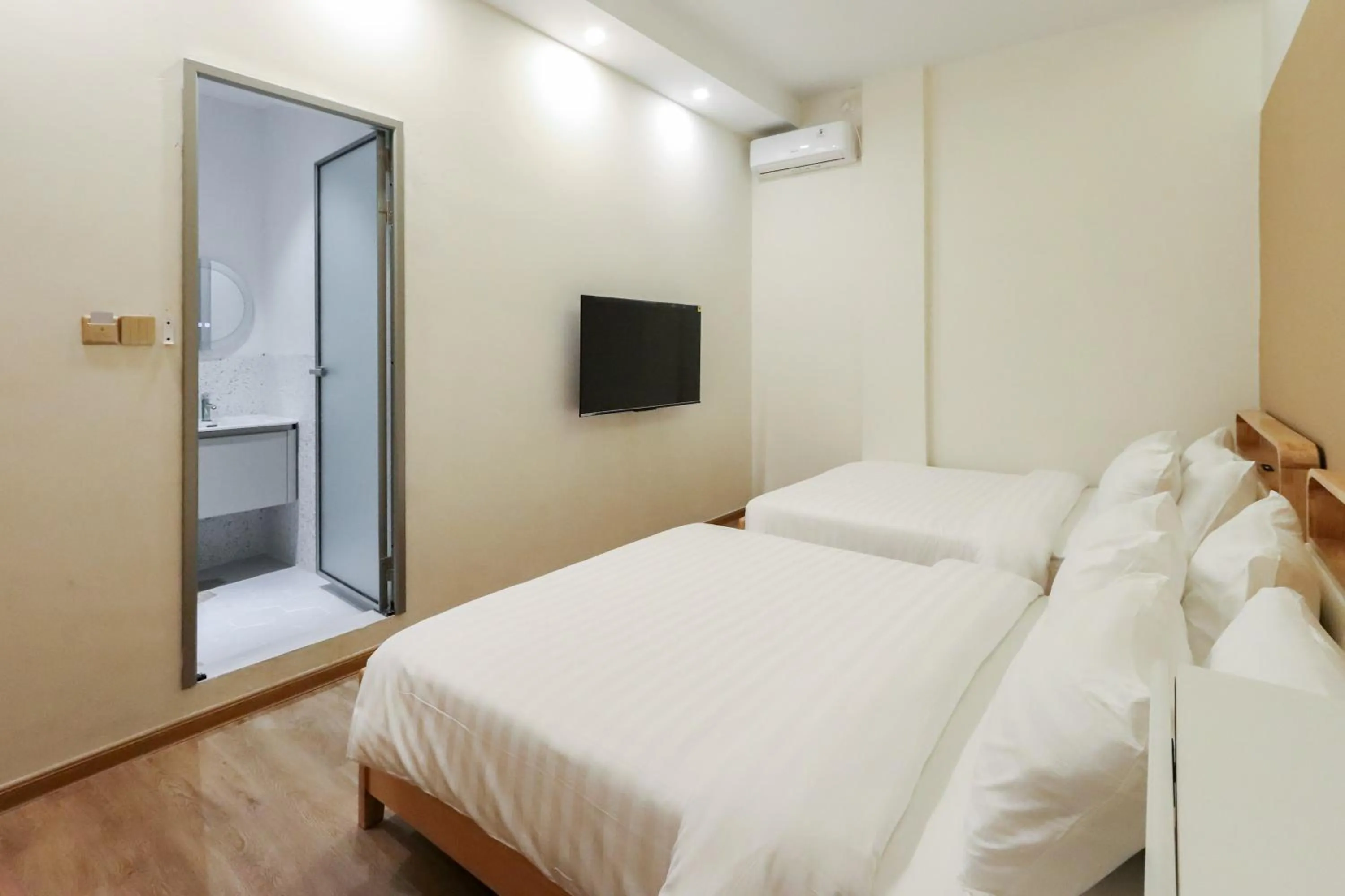 Bedroom, Bed in Casabella Homestay Batam
