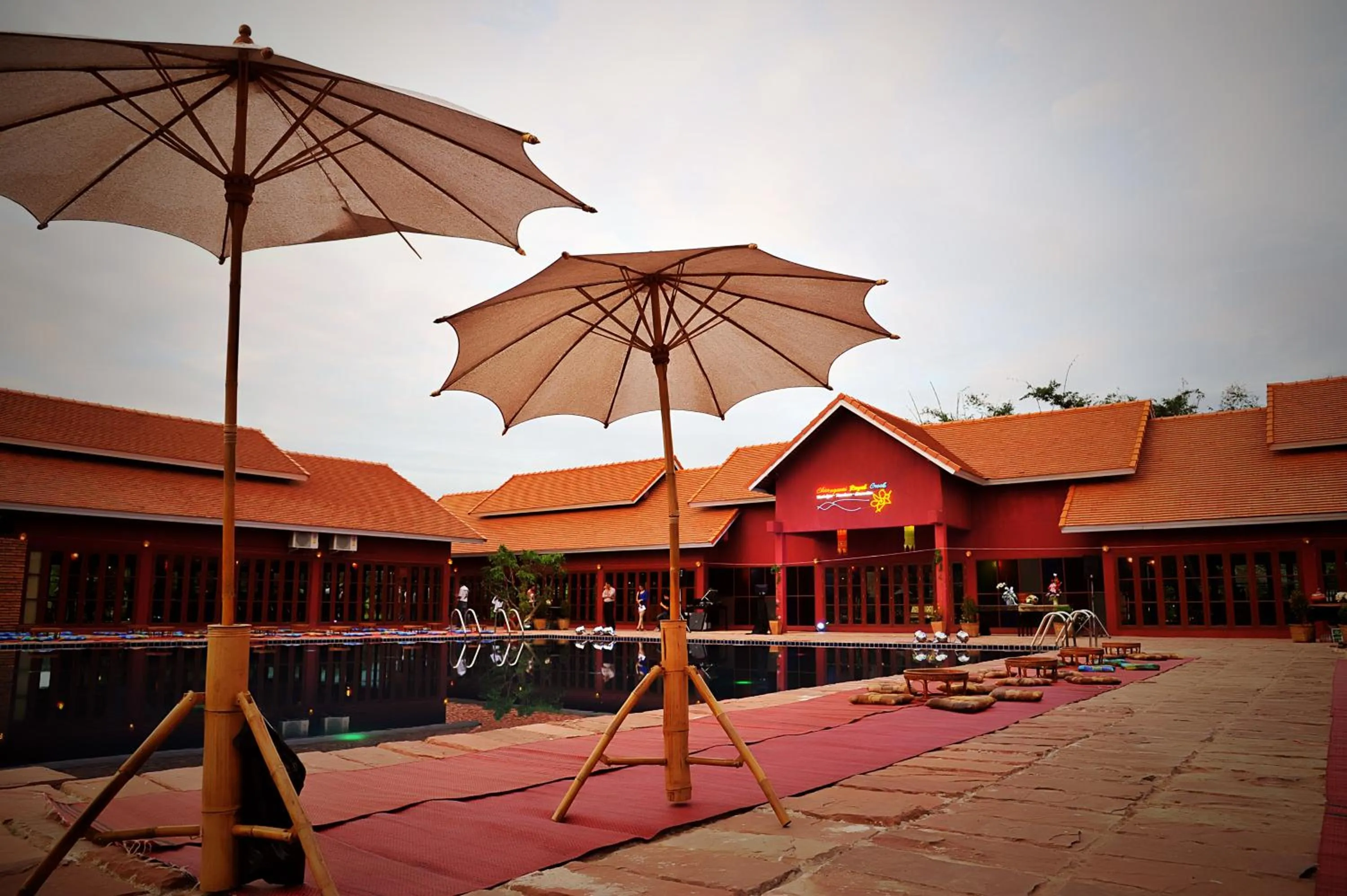 Pool view in Chiangmai Royal Creek Hotel