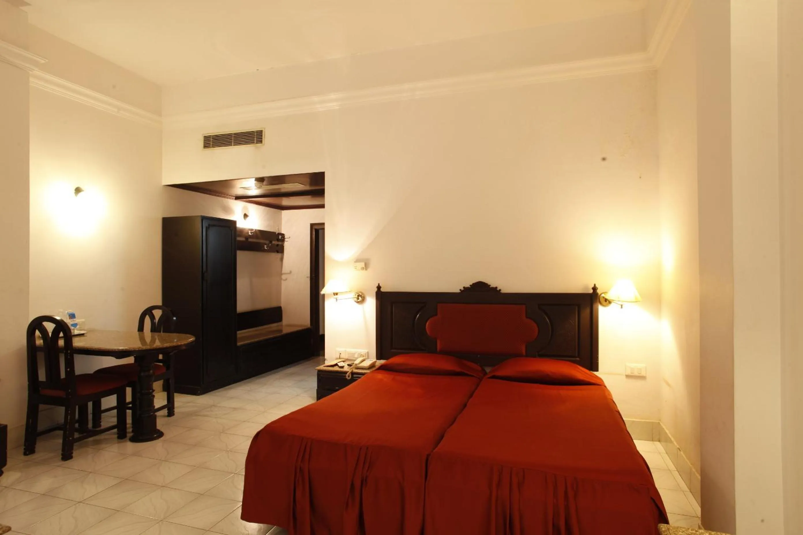 Bedroom, Bed in Sopanam Heritage