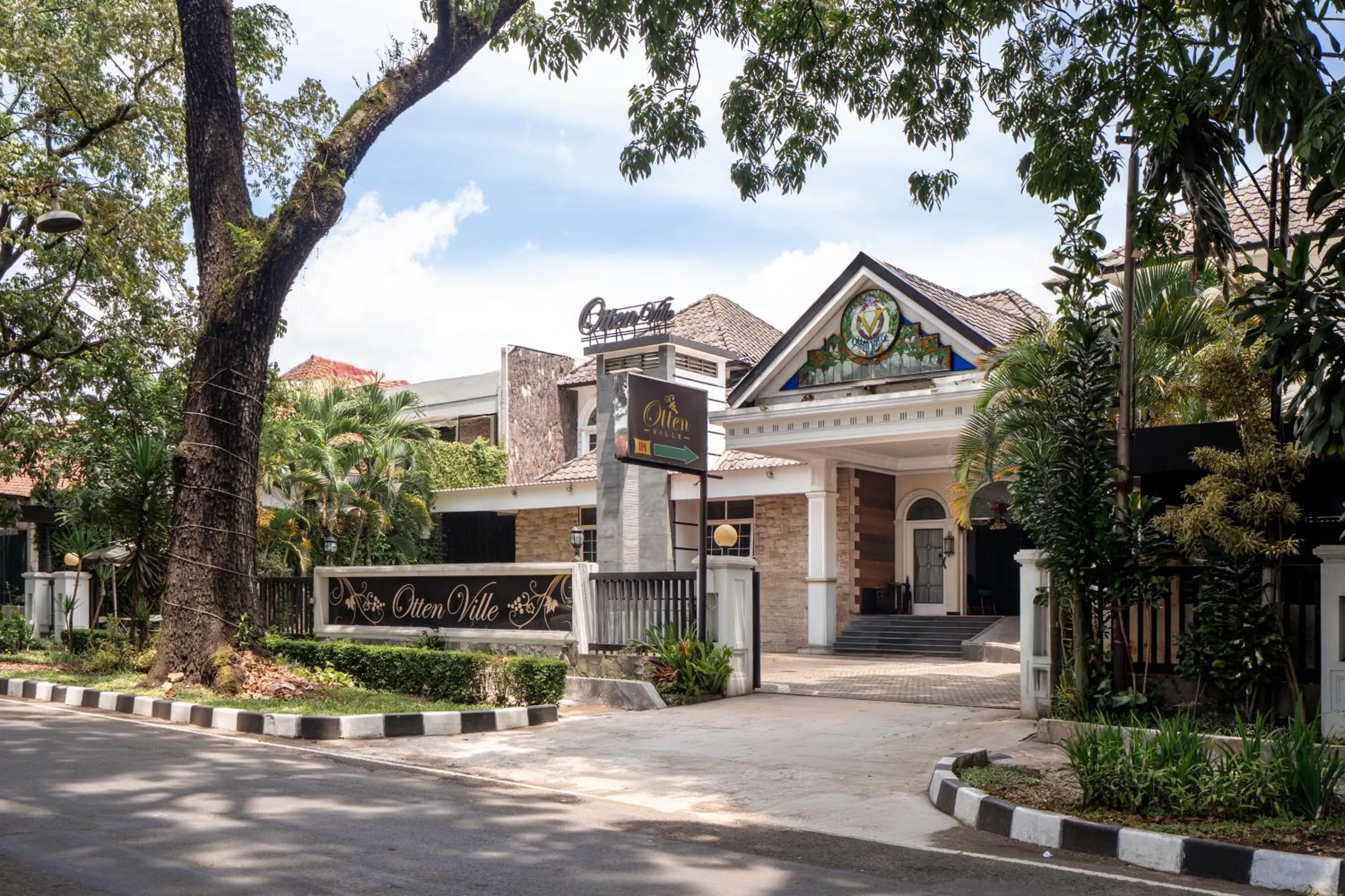 Facade/entrance in Rehat at Ottenville Boutique Hotel