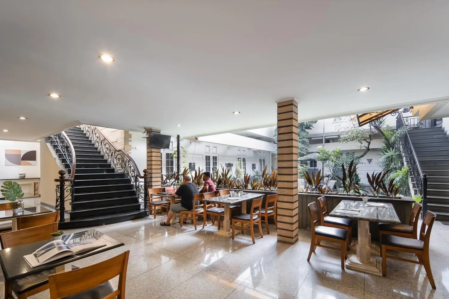 Seating area in Cove Ottenville Boutique Hotel
